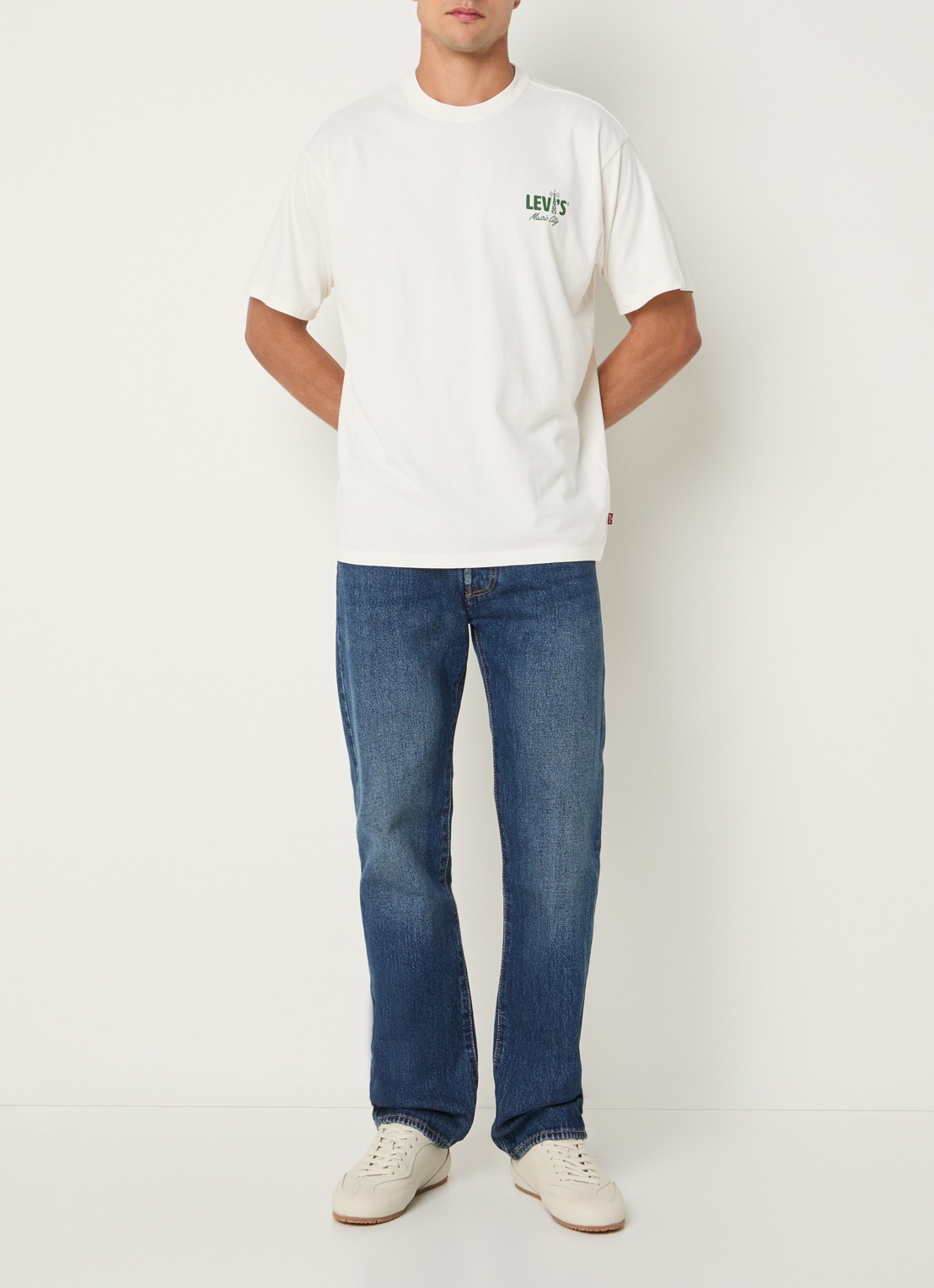 Levi's T-shirt met logo- en backprint - voorkant 4 creme