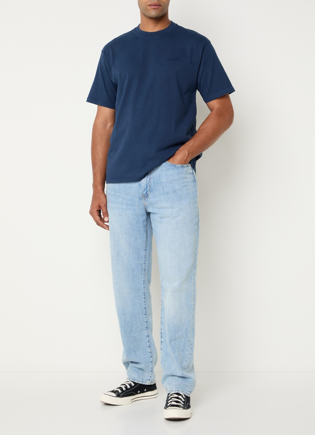 Levi's T-shirt met logo - voorkant 4 donkerblauw
