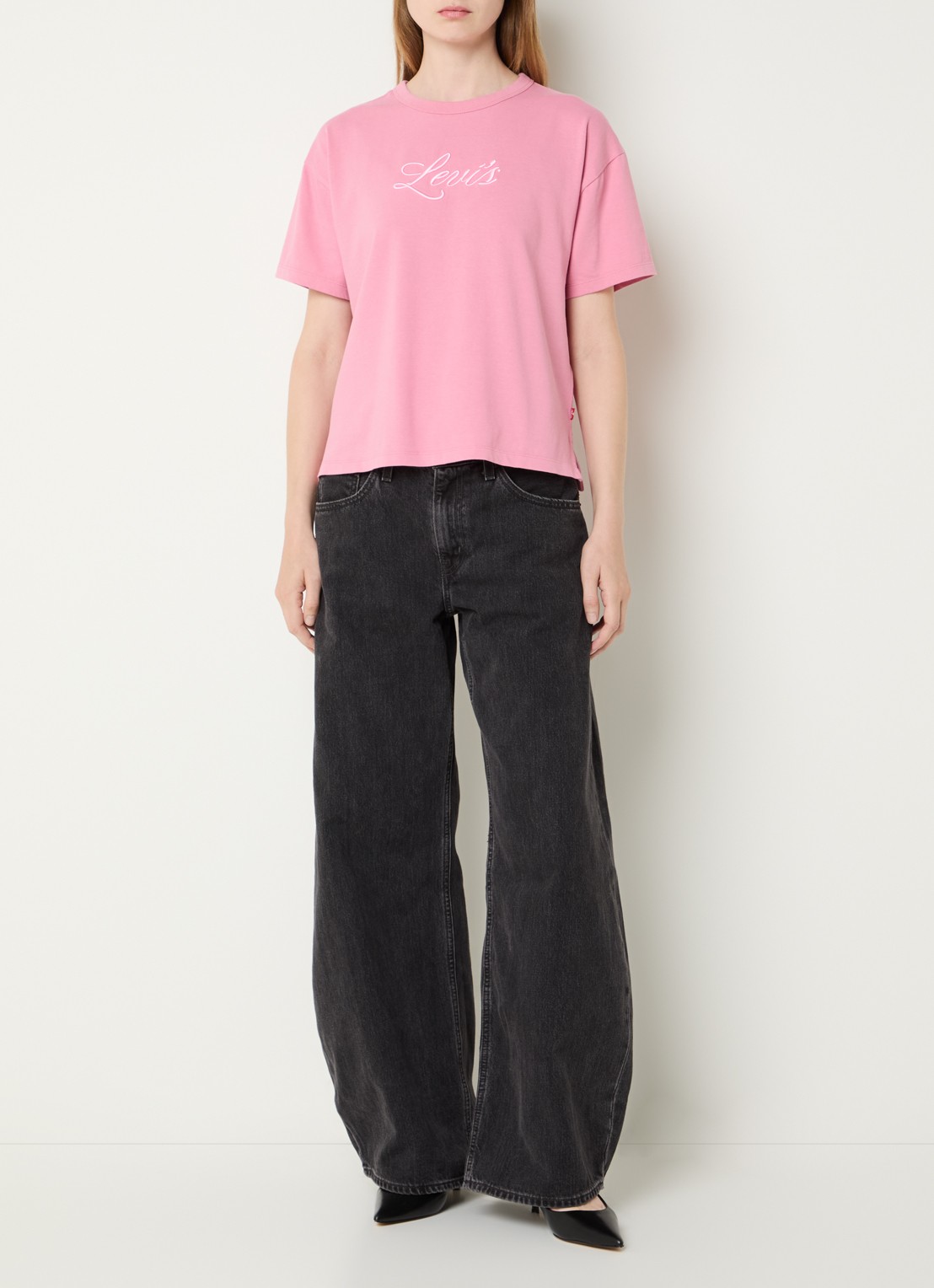 Levi's T-shirt met logoborduring - voorkant 3 roze