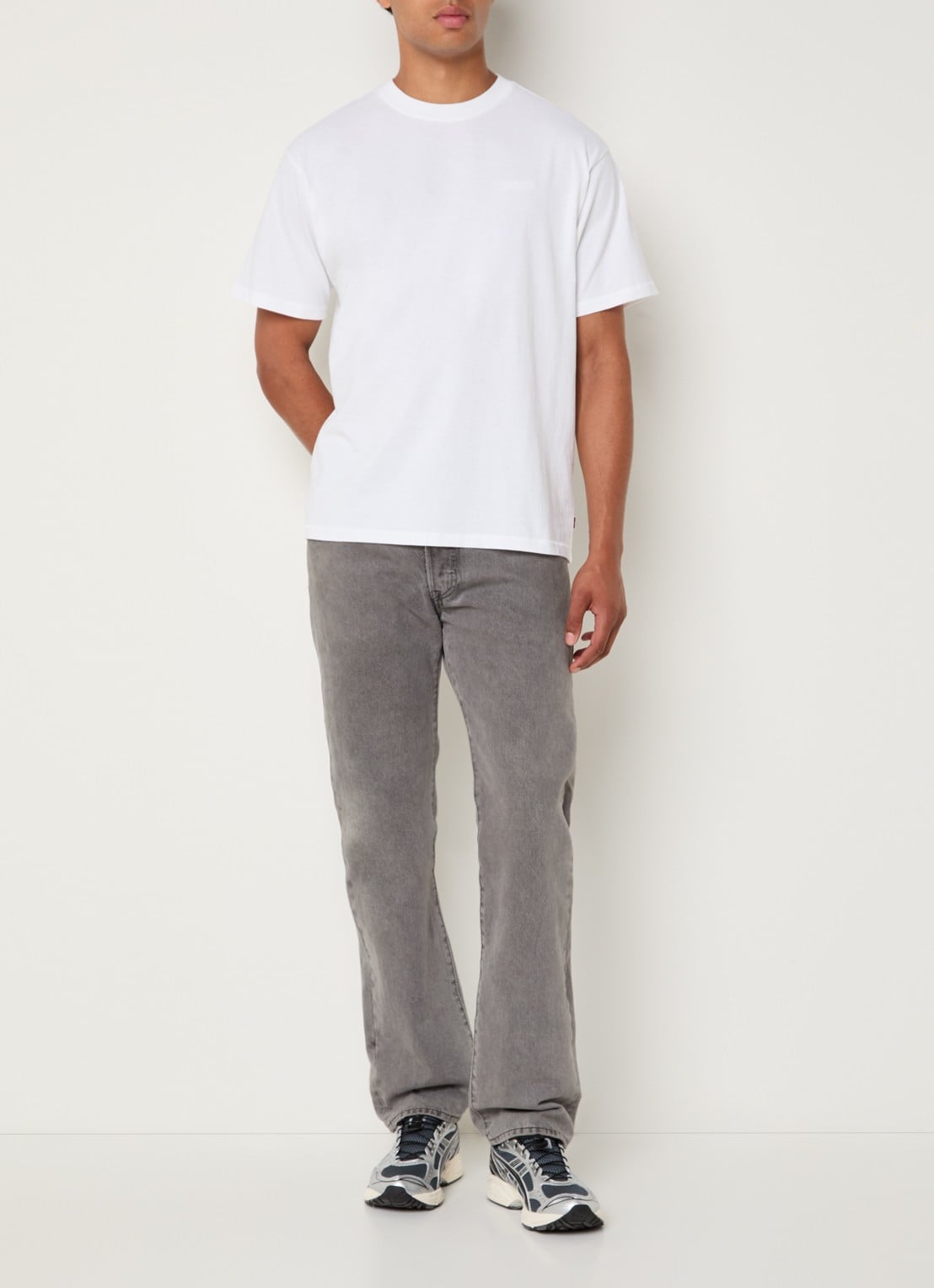 Levi's T-shirt met logoborduring - voorkant 2 wit