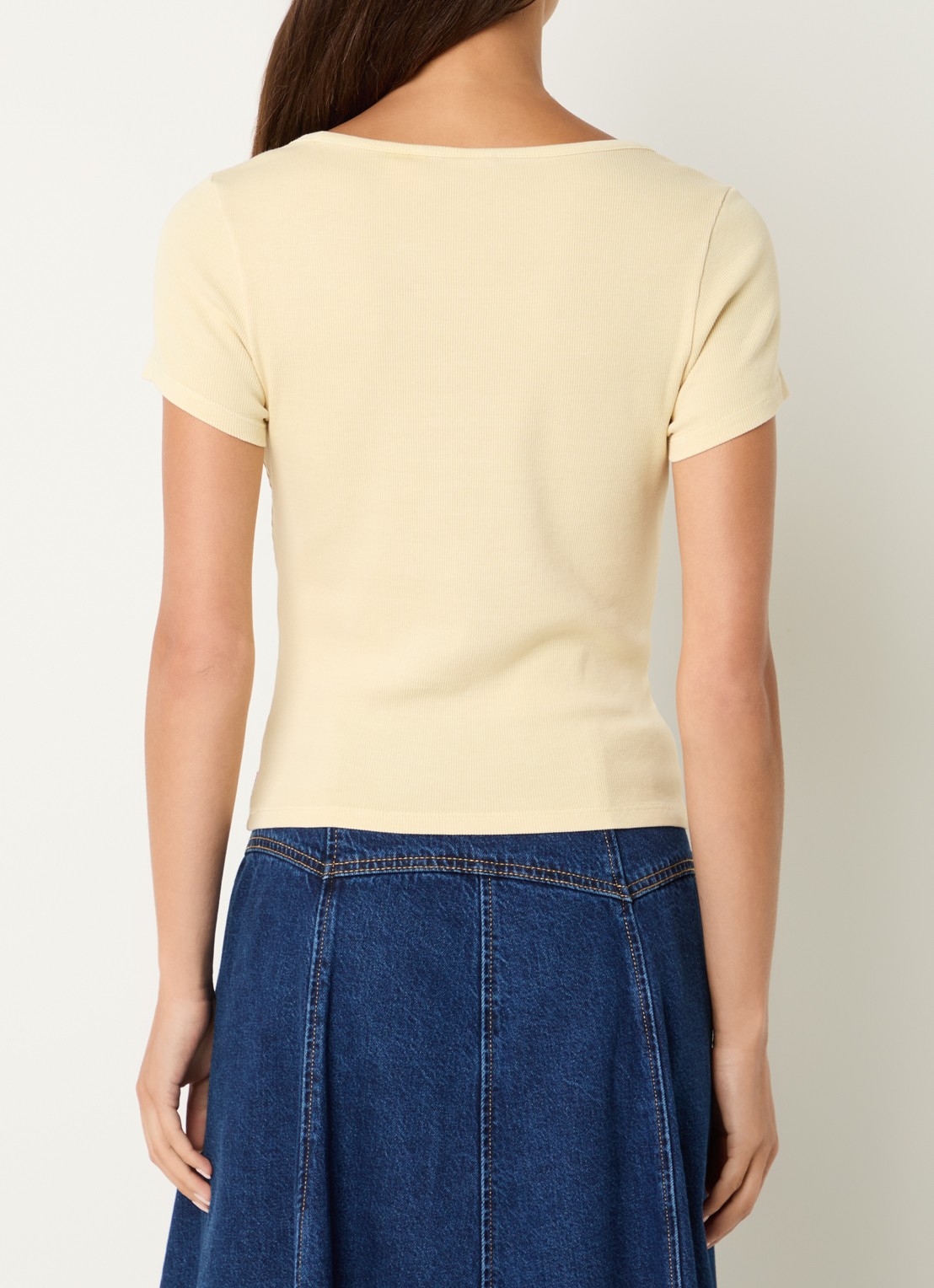 Levi's T-shirt met rechthoekige hals - achterkant lichtgeel