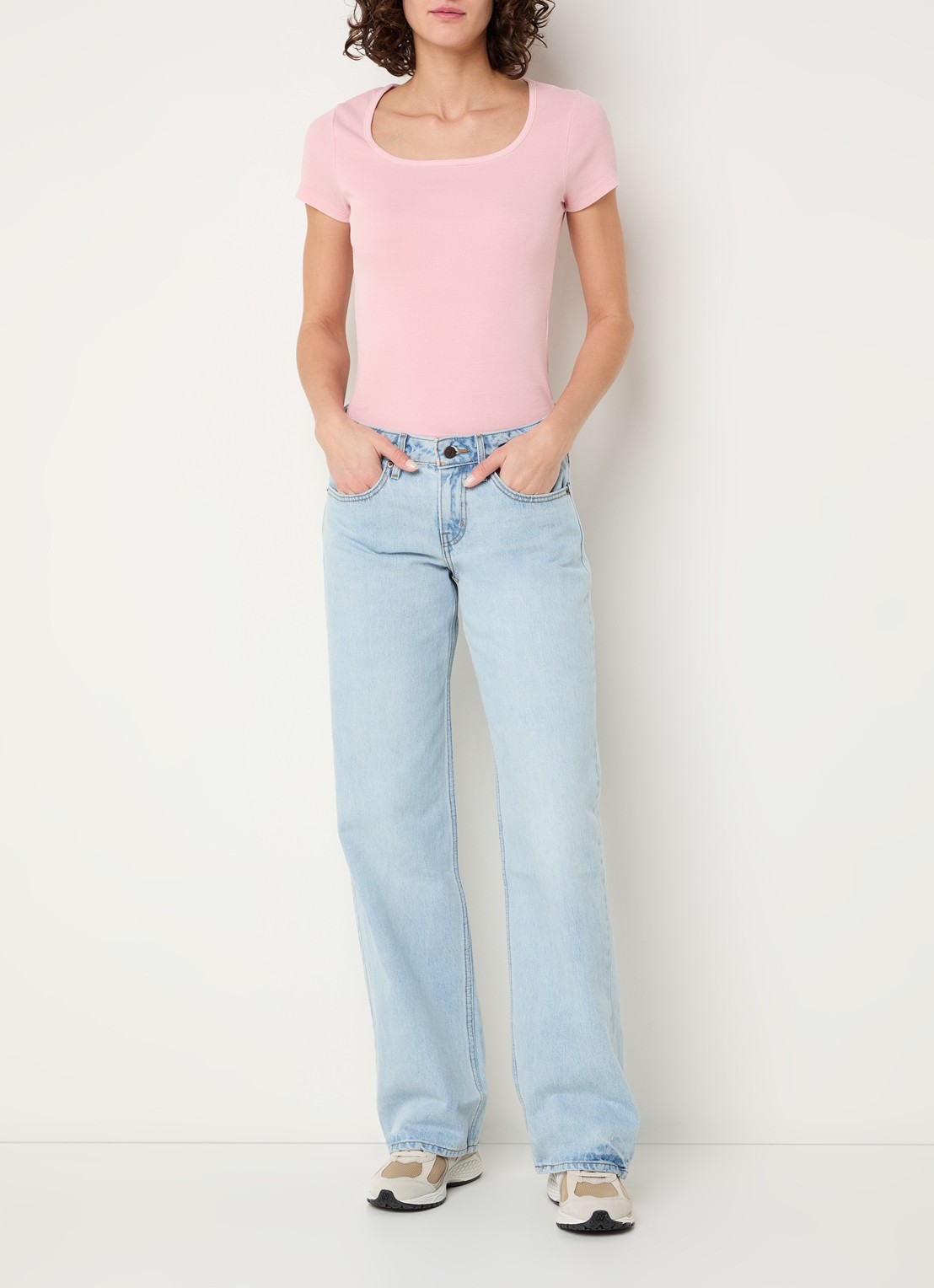 Levi's T-shirt met ribstructuur - voorkant 3 lichtroze