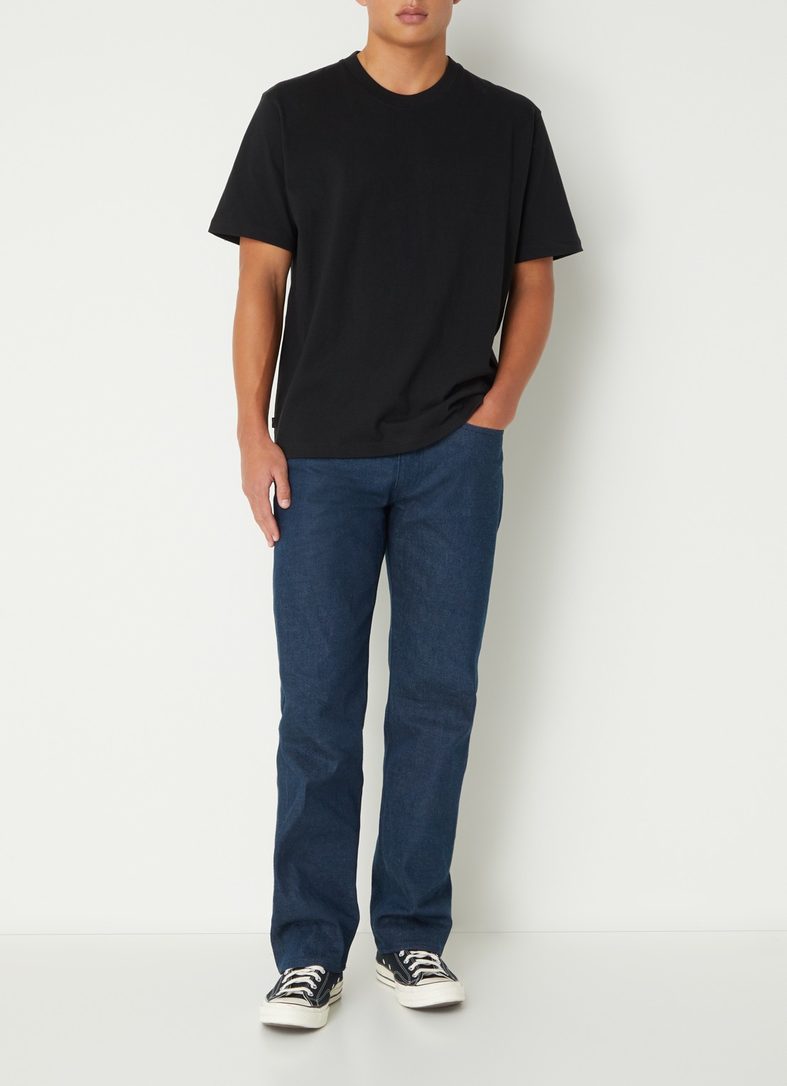 Levi's T-shirt met ronde hals - voorkant 2 zwart