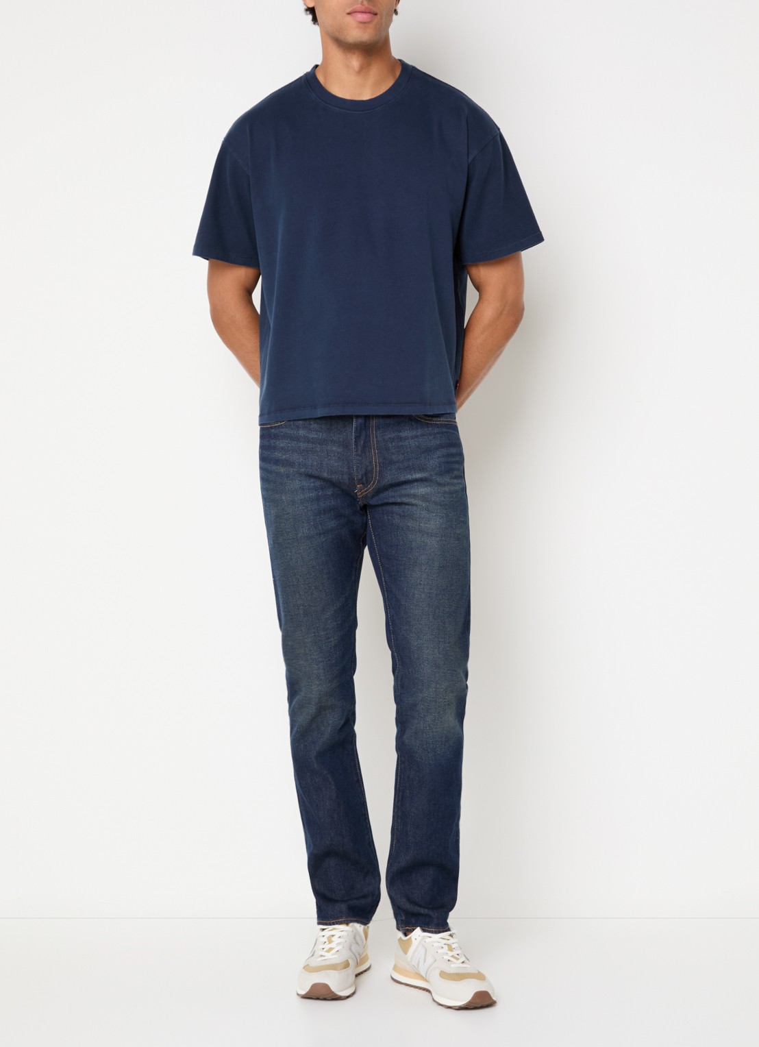 Levi's T-shirt met ronde hals - voorkant 2 donkerblauw
