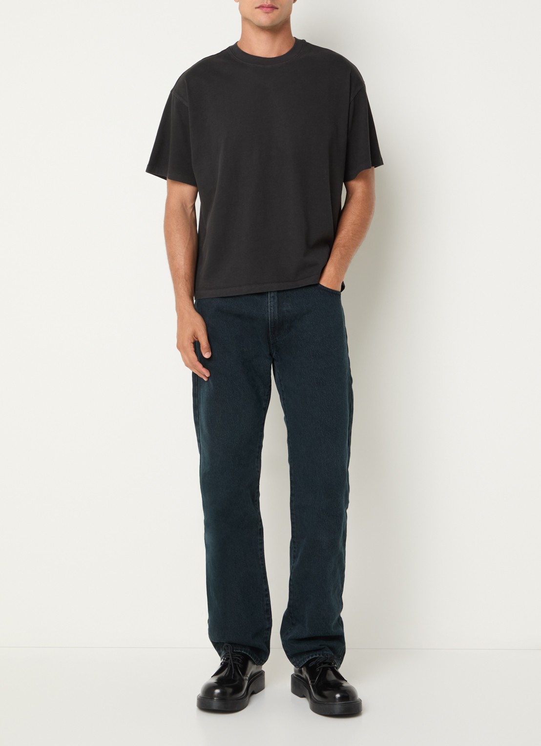 Levi's T-shirt met ronde hals - voorkant 4 zwart