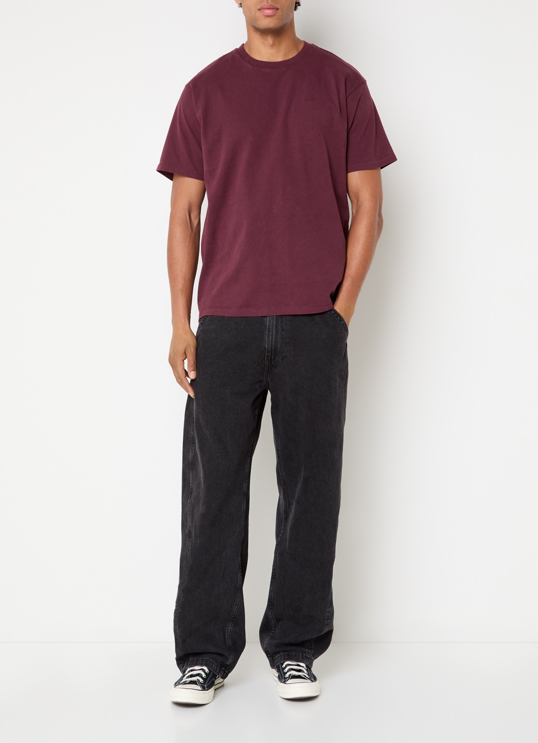 Levi's T-shirt met ronde hals - voorkant 2 bordeauxrood