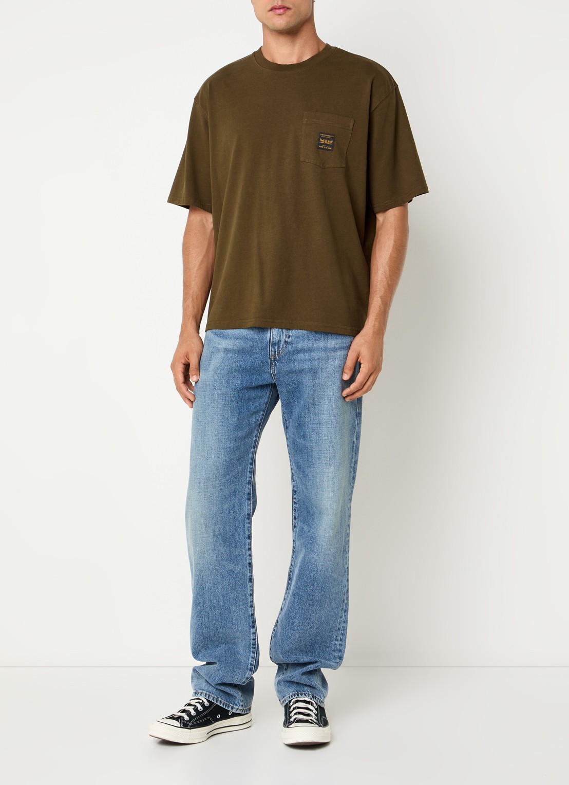 Levi's T-shirt met ronde hals - voorkant 3 bruin
