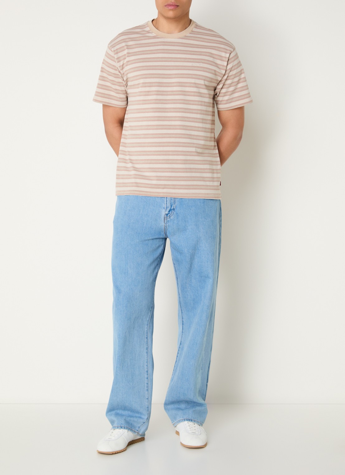 Levi's T-shirt met streepprint  - voorkant 2 donkerbeige