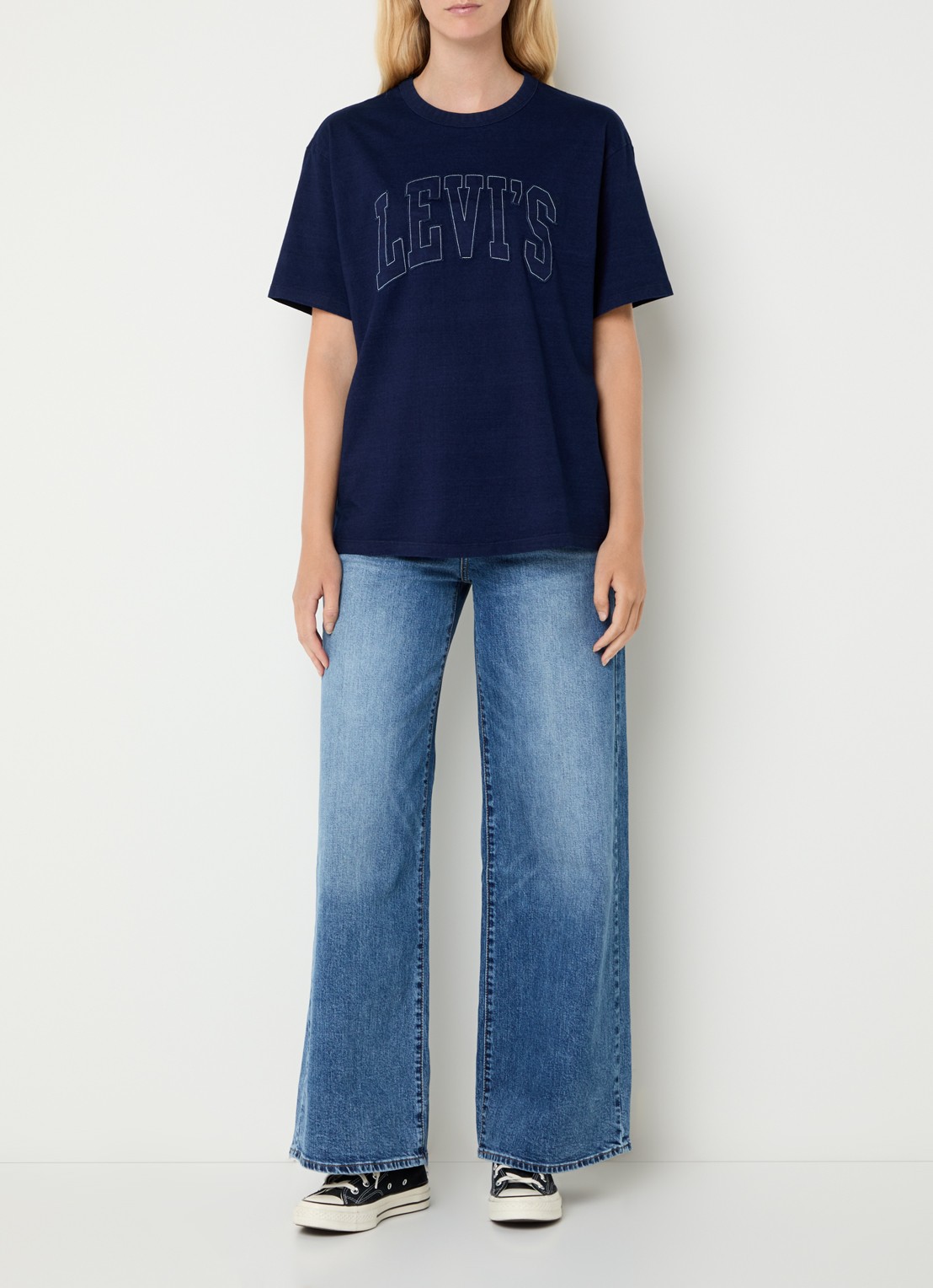 Levi's Tabor T-shirt met logoborduring - voorkant 2 donkerblauw