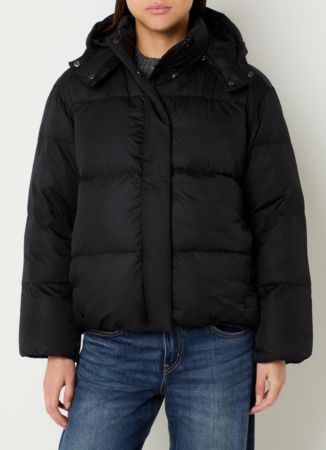 Levi's Tate puffer jack met afneembare capuchon en donsvulling - detail 3 zwart