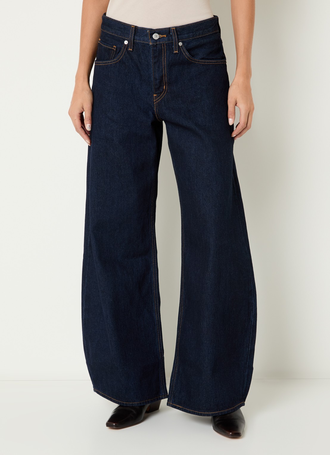 Levi's Teardrop high waist wide leg jeans met donkere wassing - detail indigo