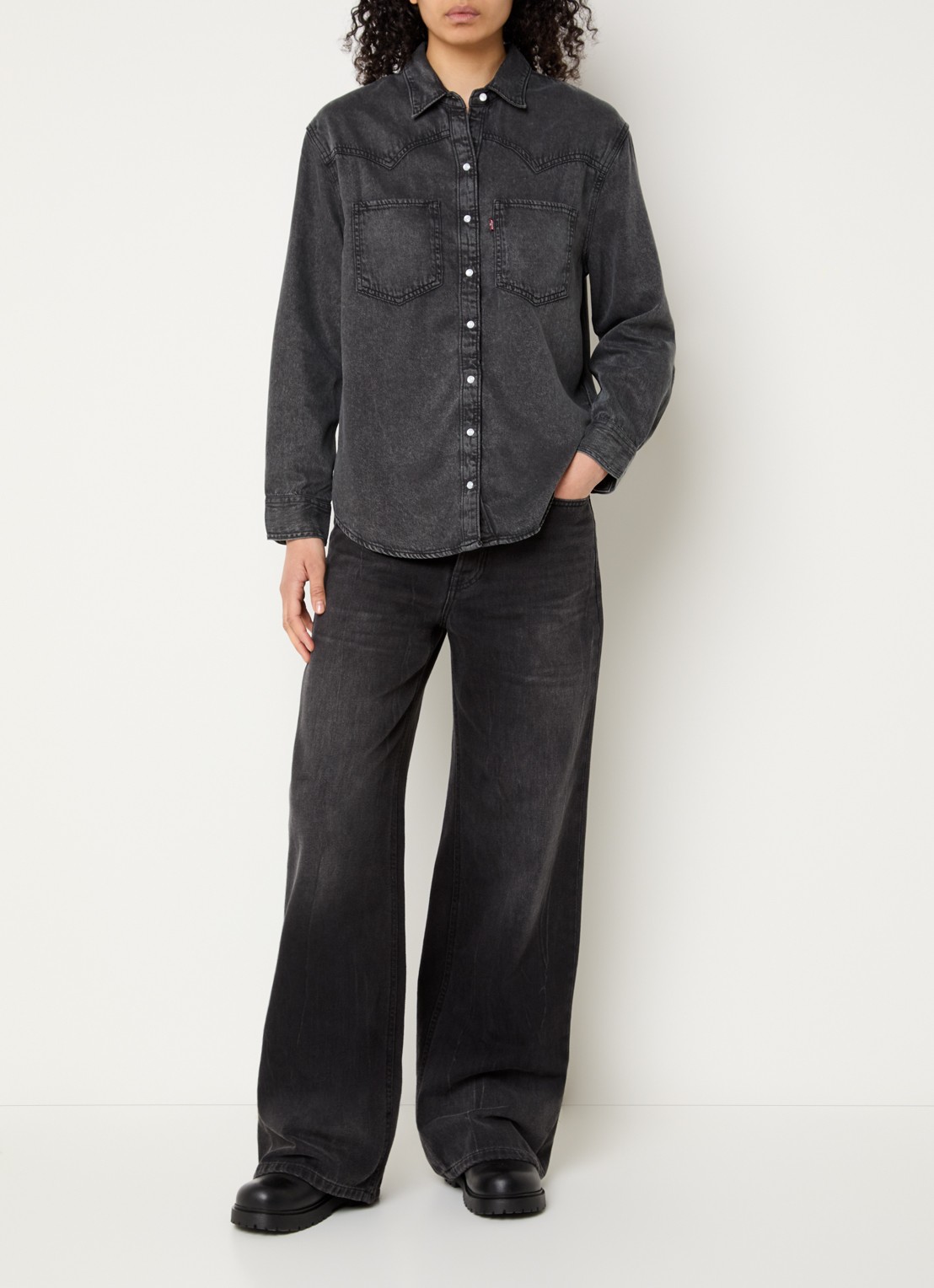 Levi's Teodora blouse van chambray met borstzakken - voorkant 4 zwart