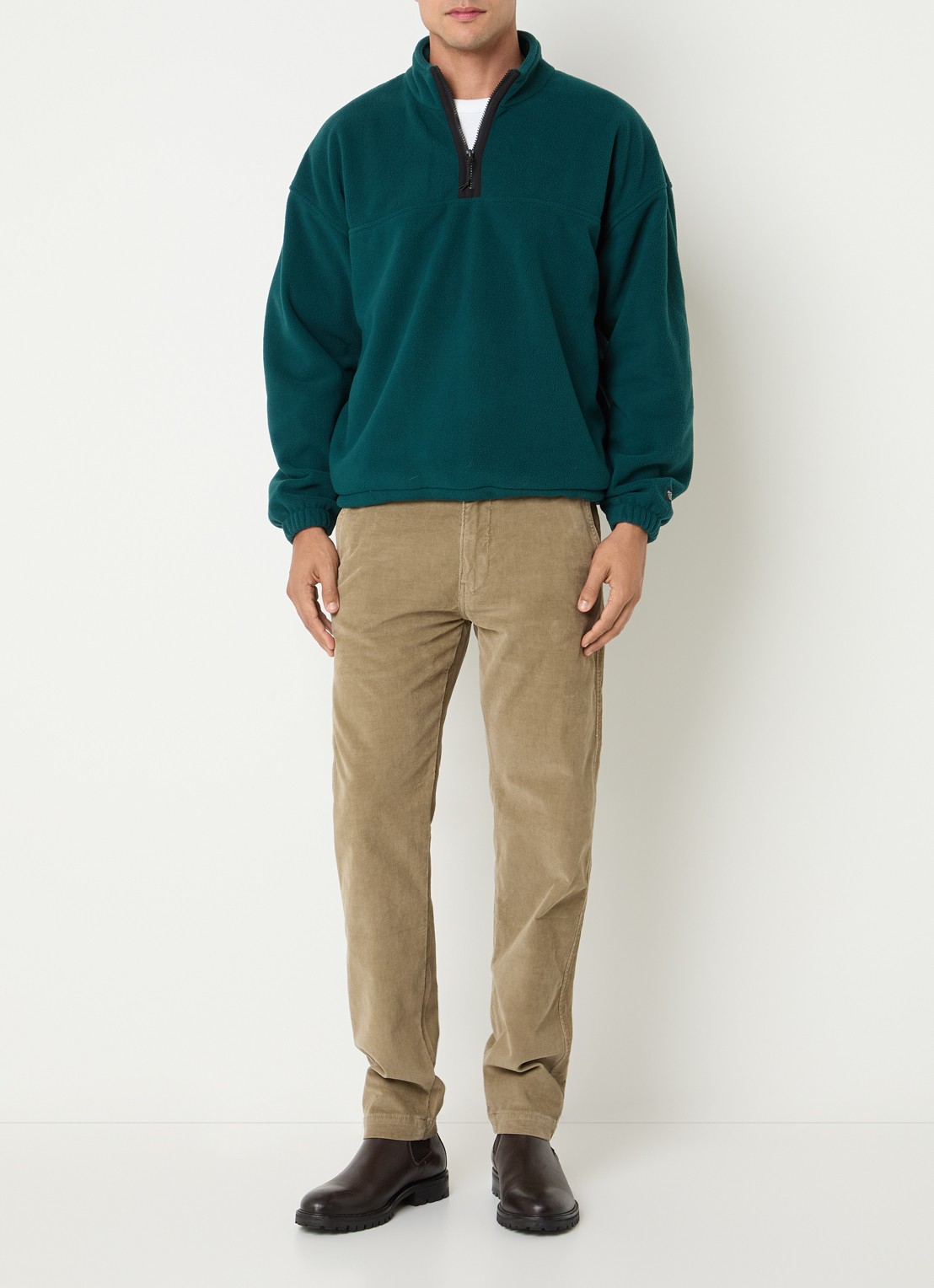 Levi's Timber straight fit chino met steekzakken - voorkant 5 khaki