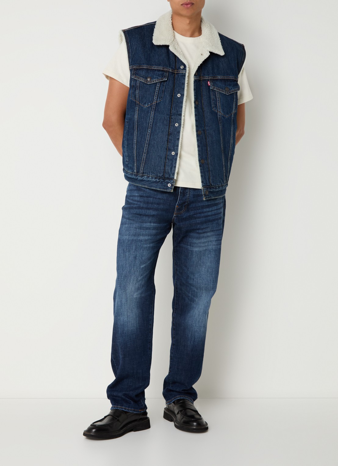 Levi's Type 3 sherpa spijkerjas met borstzakken en teddy voering - voorkant 3 indigo