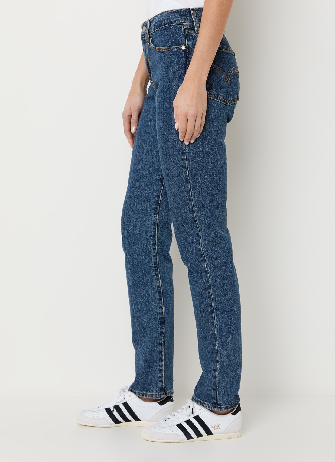 Levi's Wedgie high waist slim fit jeans met donkere wassing - detail 4 indigo