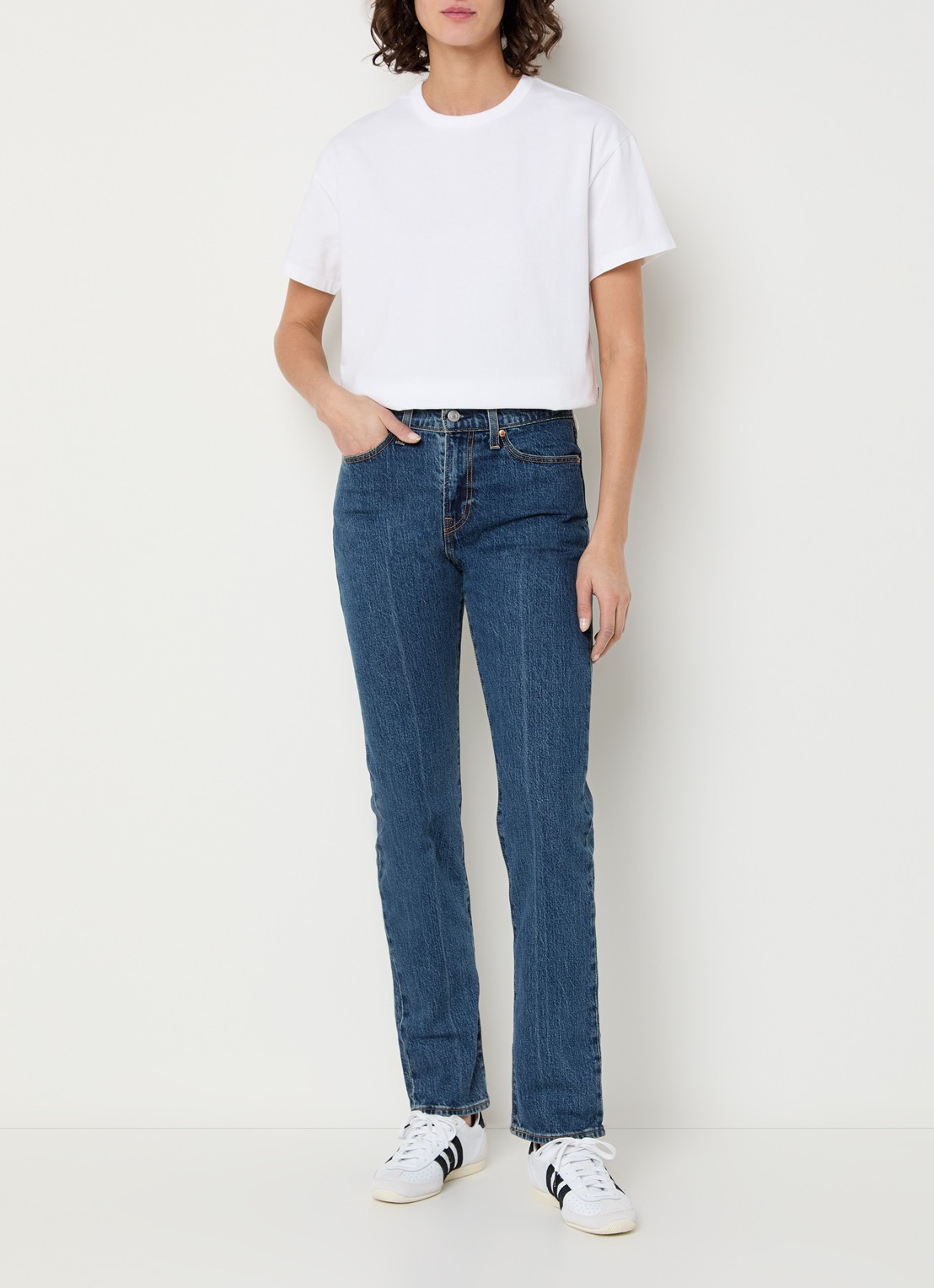 Levi's Wedgie high waist slim fit jeans met donkere wassing - voorkant 2 indigo