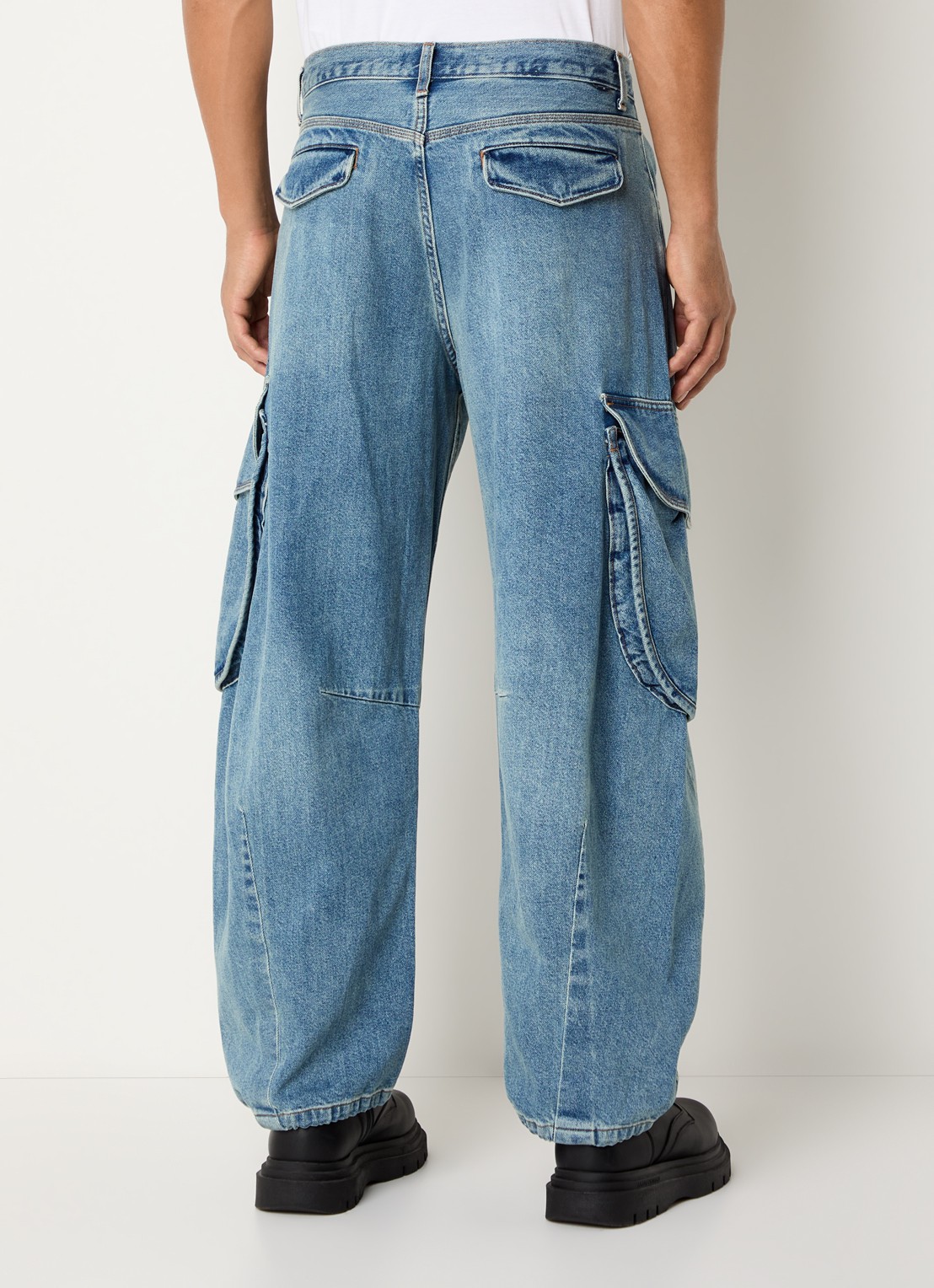 Levi's Wide fit jeans met lichte wassing en steekzakken - achterkant 5 indigo