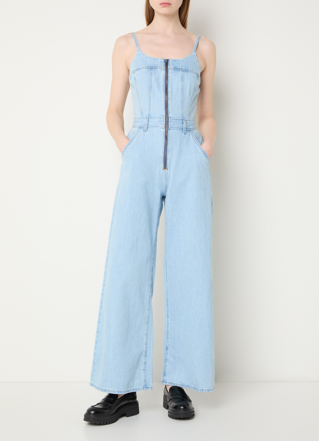 Levi's Wide fit jumpsuit van denim met steekzakken - detail 4 lichtblauw