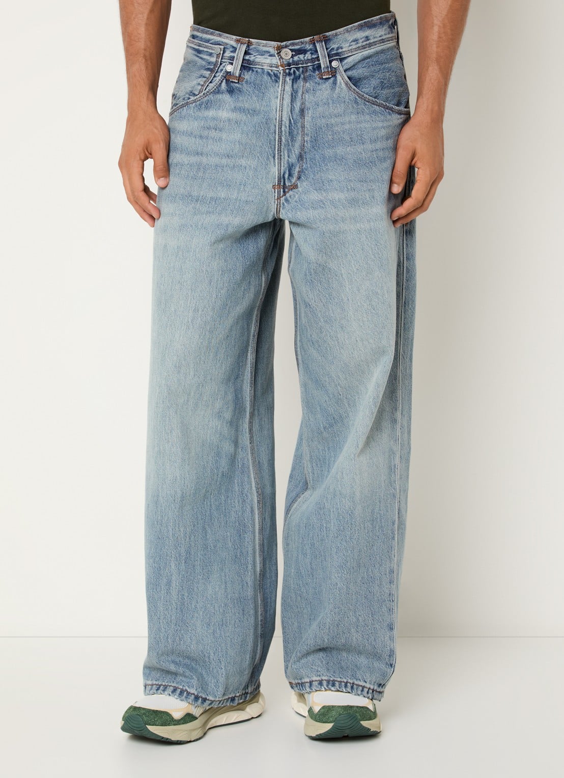 Levi's Wide leg jeans met lichte wassing - detail indigo