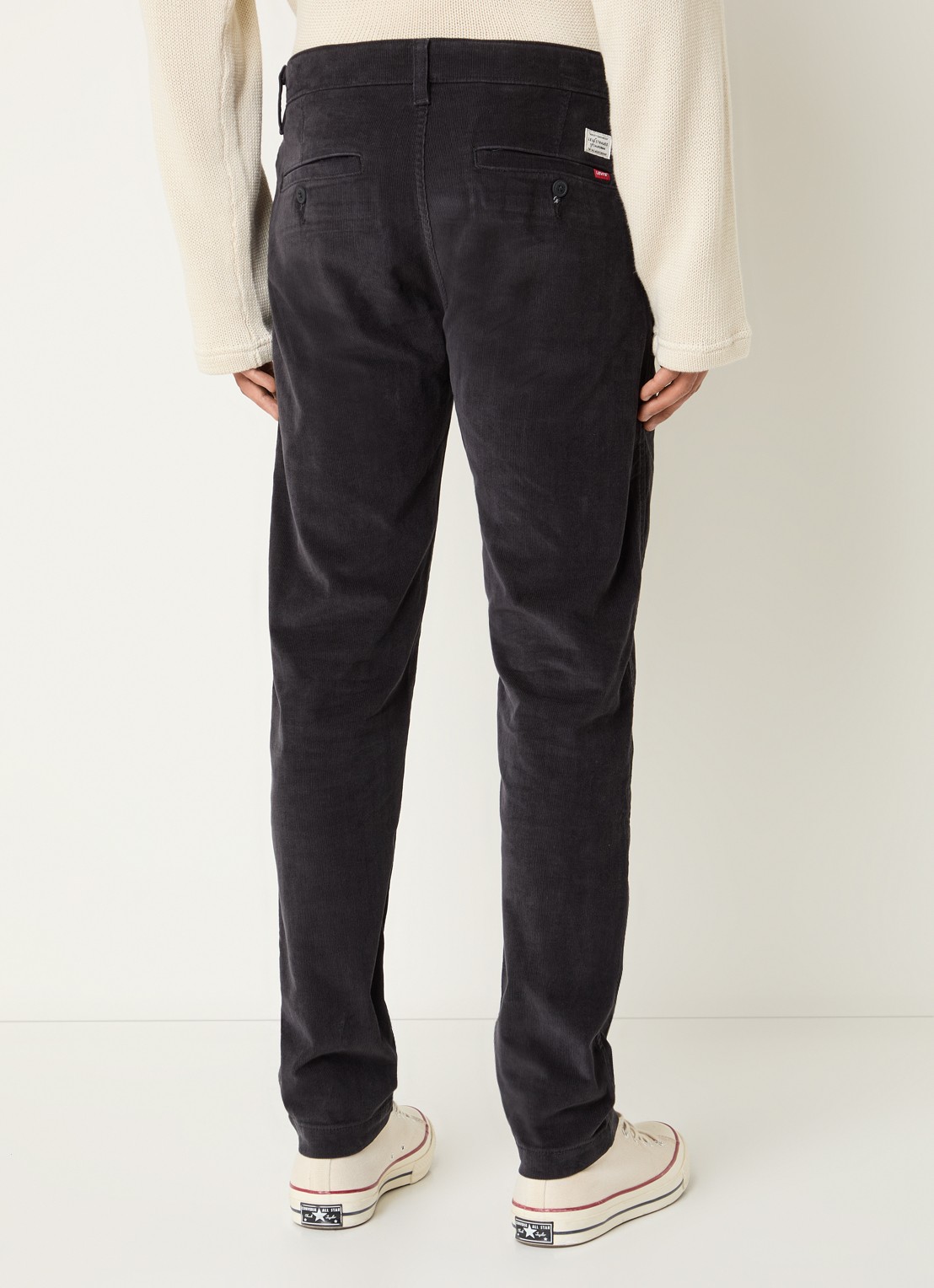 Levi's XX tapered fit chino van corduroy met steekzakken - achterkant zwart