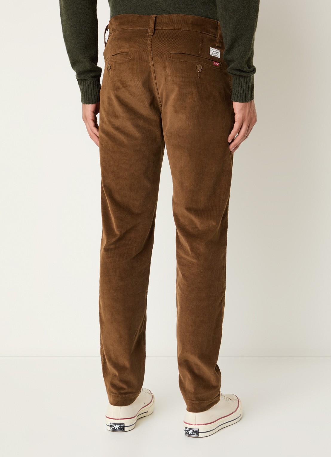 Levi's XX tapered fit chino van corduroy met steekzakken - achterkant 5 cognac