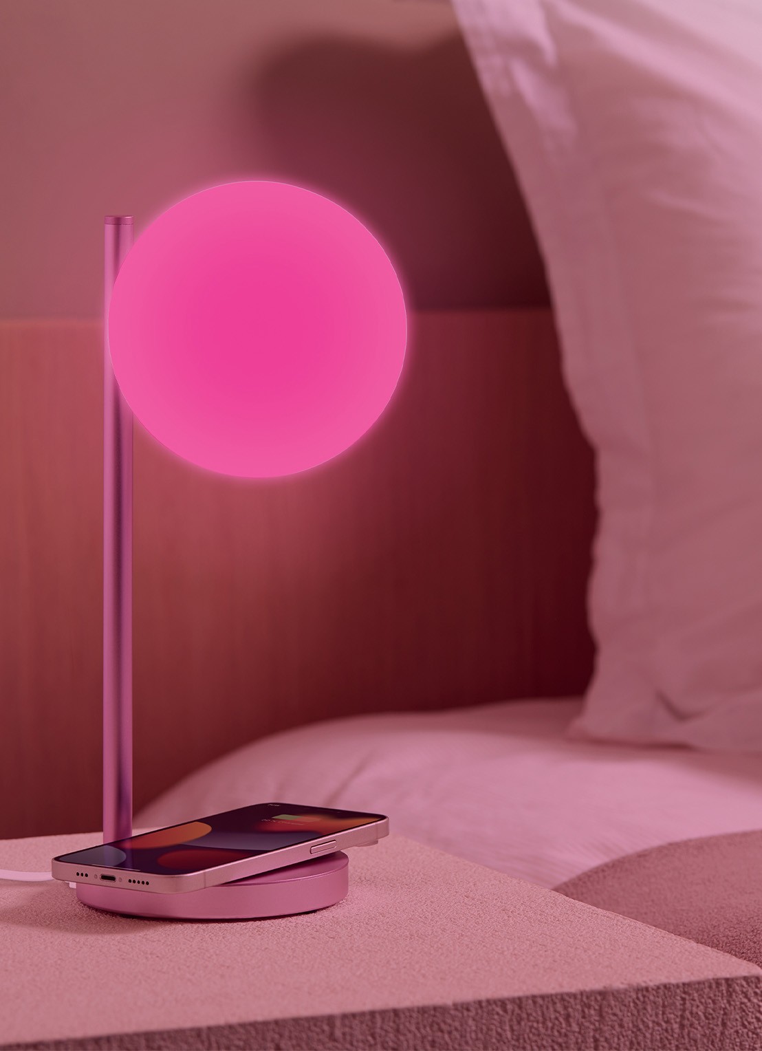 Lexon Bubble tafellamp met oplaadfunctie 30 cm - detail 5 roze