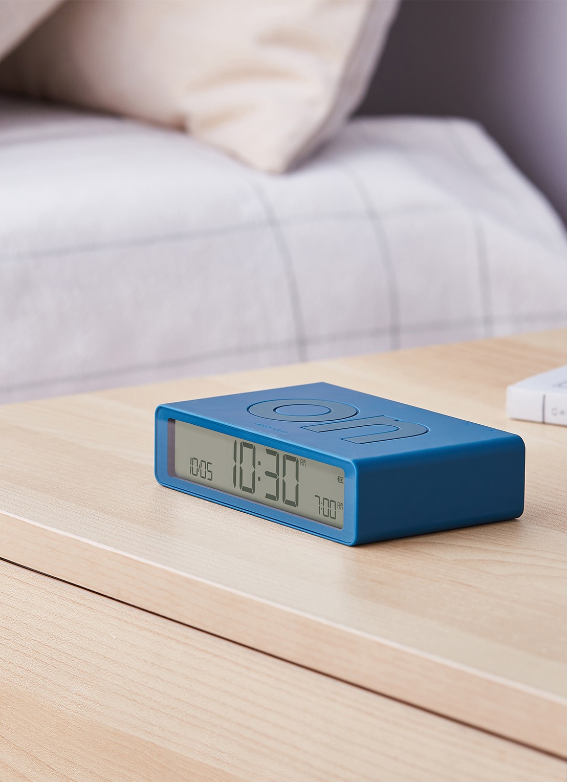 Lexon Flip Classic wekker - achterkant 3 blauw