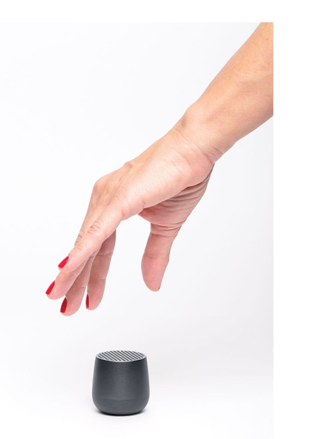 Lexon Mino+ bluetooth speaker - detail 4 antraciet