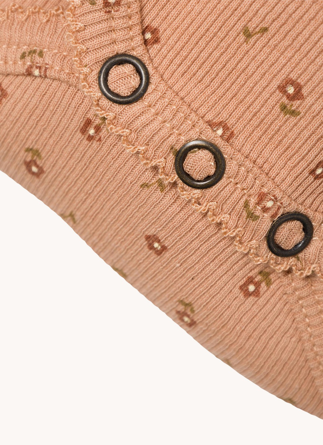 Lil 'Atelier NBFGago ribgebreide romper in  katoenblend - detail 4 zand