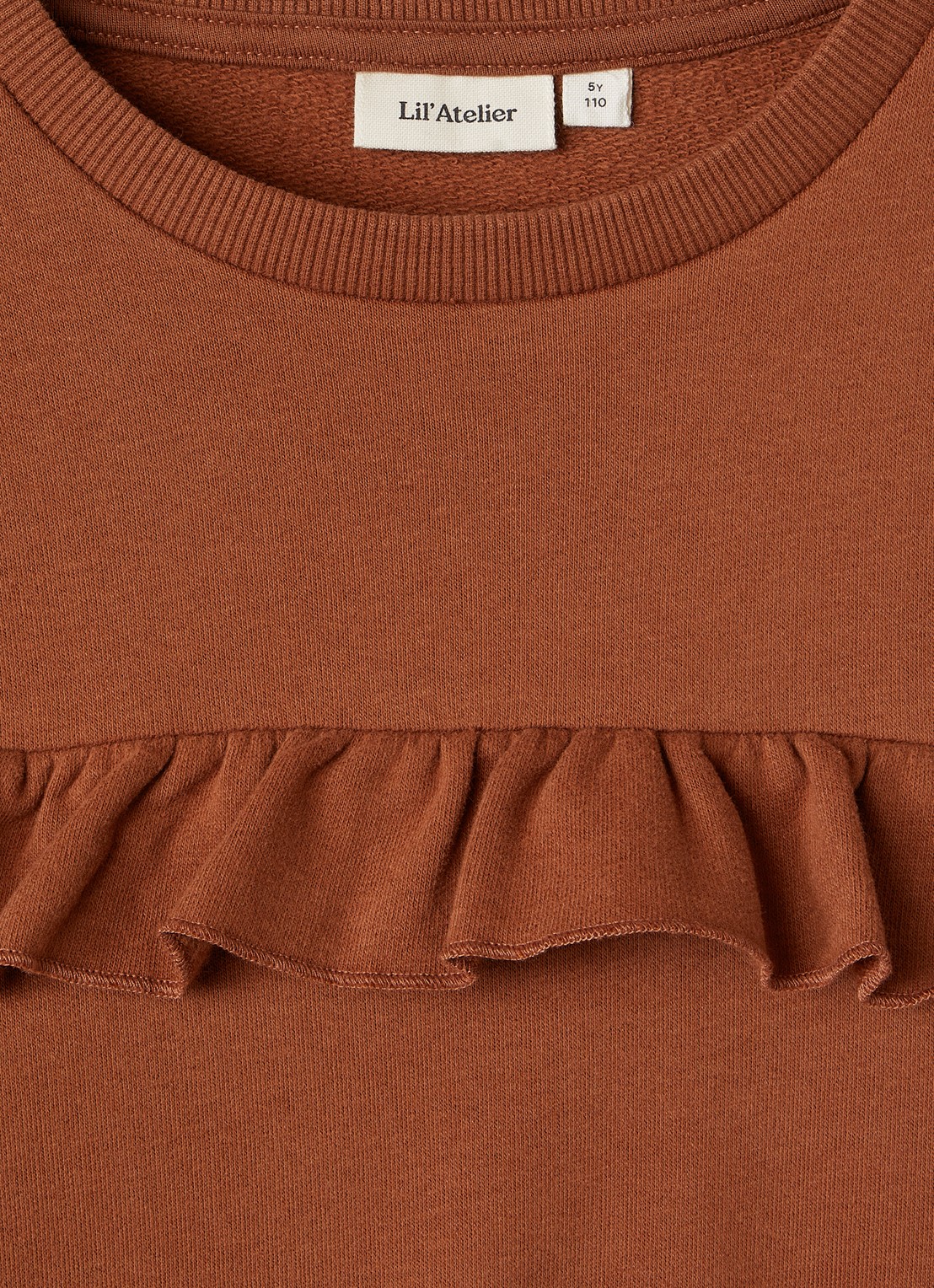 Lil 'Atelier NMFILondon sweater met volant - detail taupe