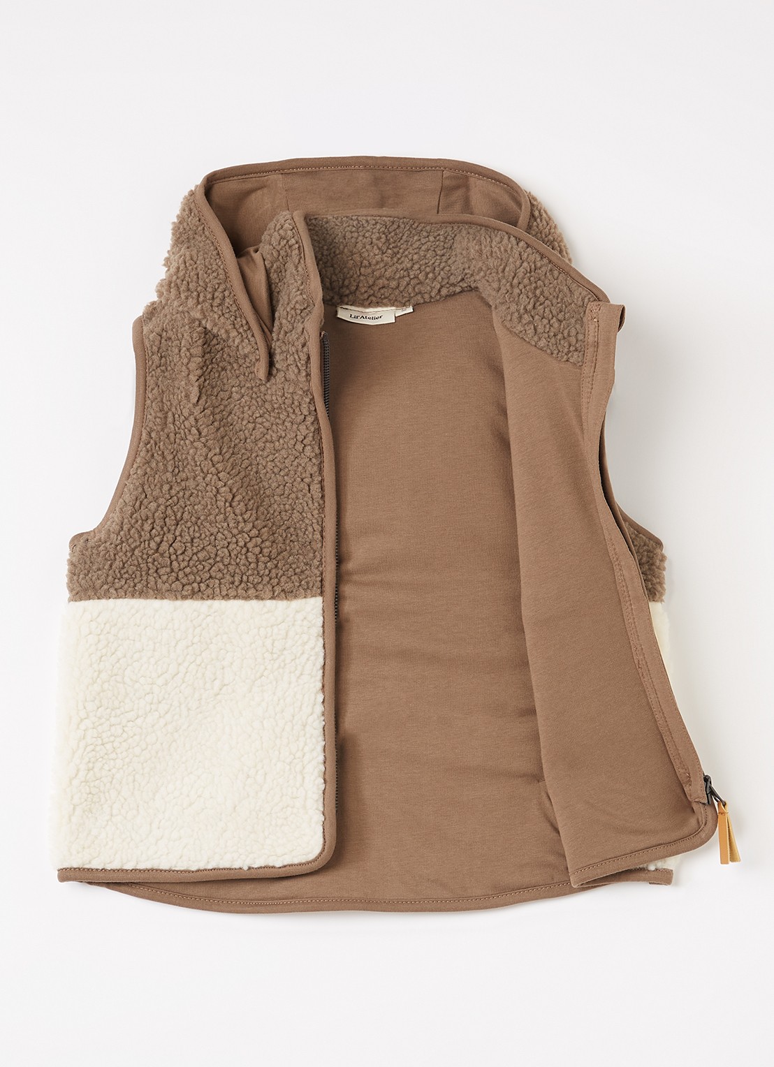 Lil 'Atelier NMMLajo bodywarmer van teddy - voorkant 2 zand