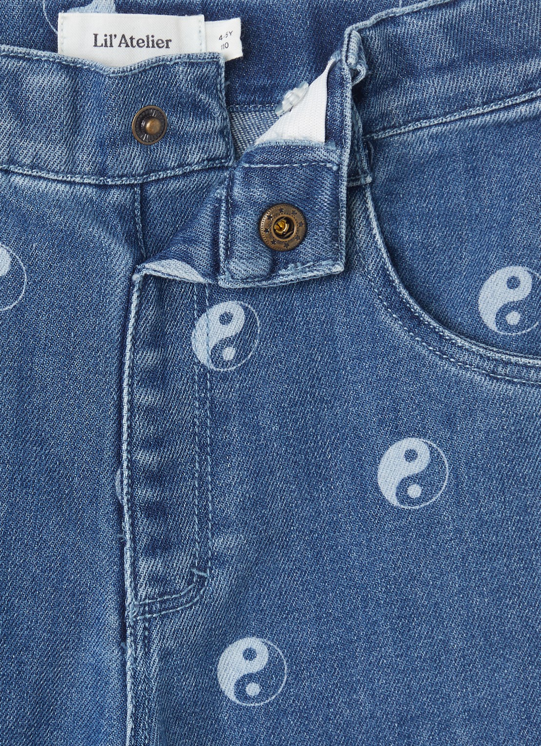 Lil 'Atelier NMMLivo loose fit jeans met print - detail jeans