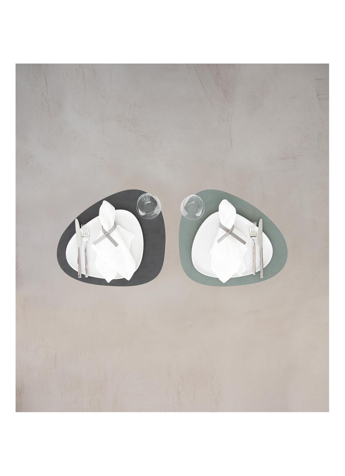 LIND DNA Curve reversible placemat van leer 37 x 44 cm - voorkant 6 grijs