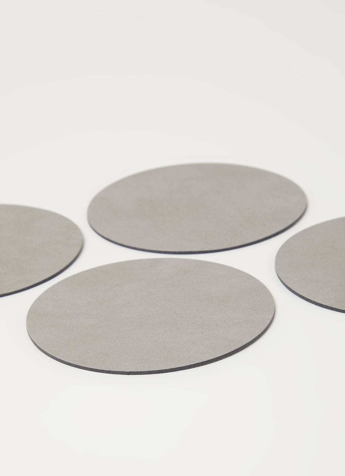 LIND DNA Glass Mat Circle onderzetter van leer set van 4 - detail grijs
