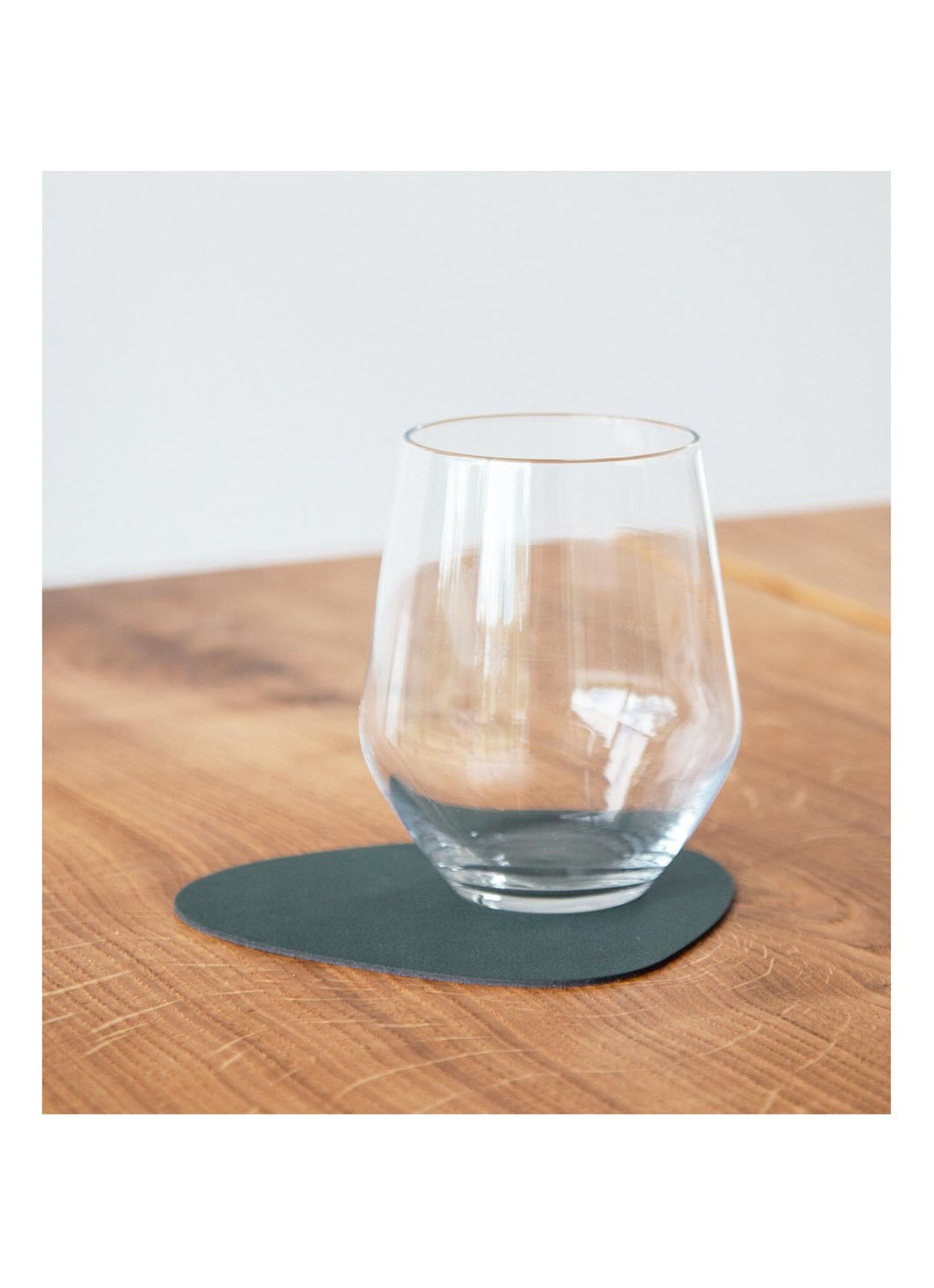LIND DNA Glass Mat Curve onderzetter van leer  - voorkant 2 donkergroen
