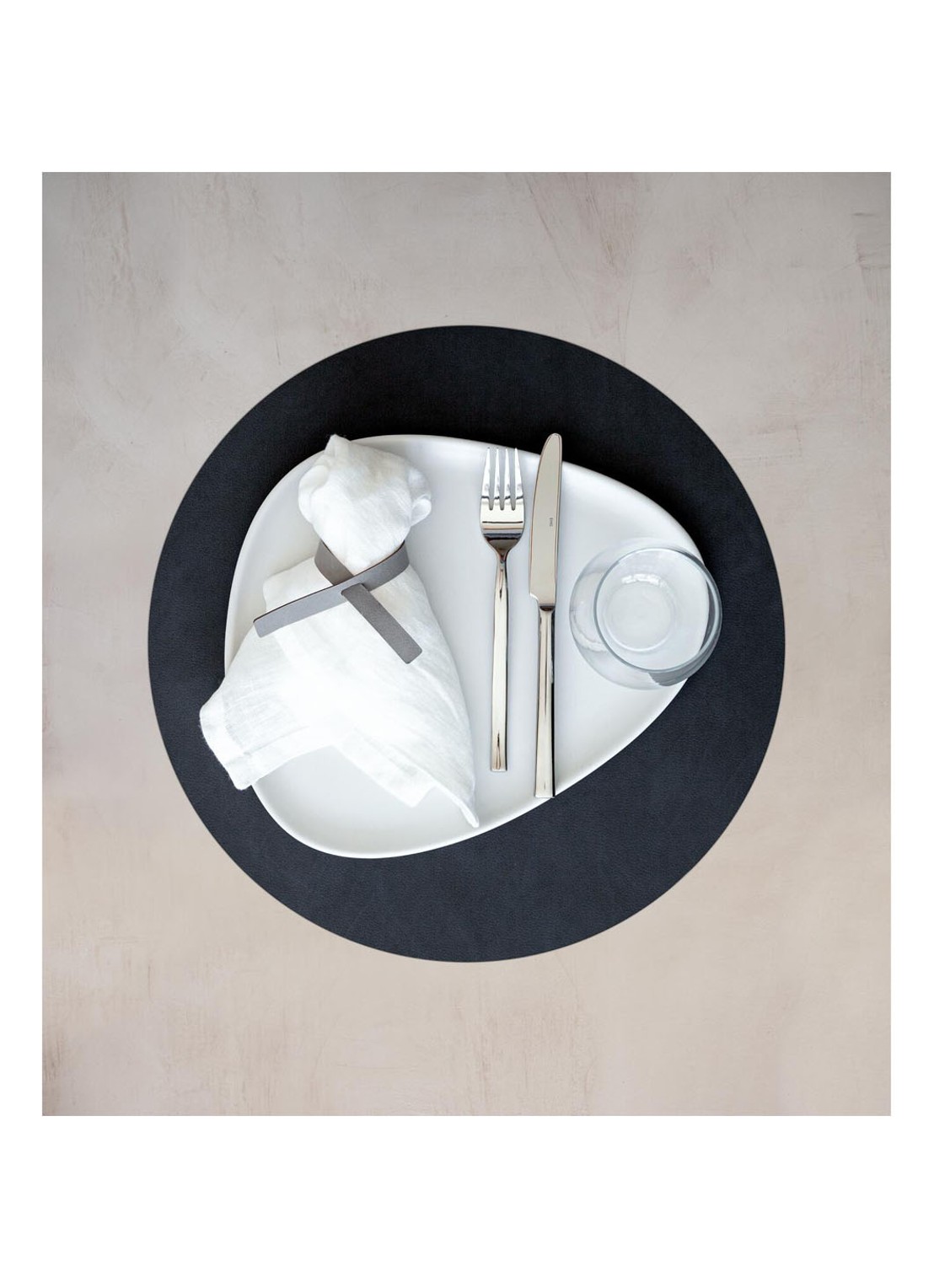 LIND DNA Table Mat Circle placemat van  leer 40 cm - voorkant 4 zwart