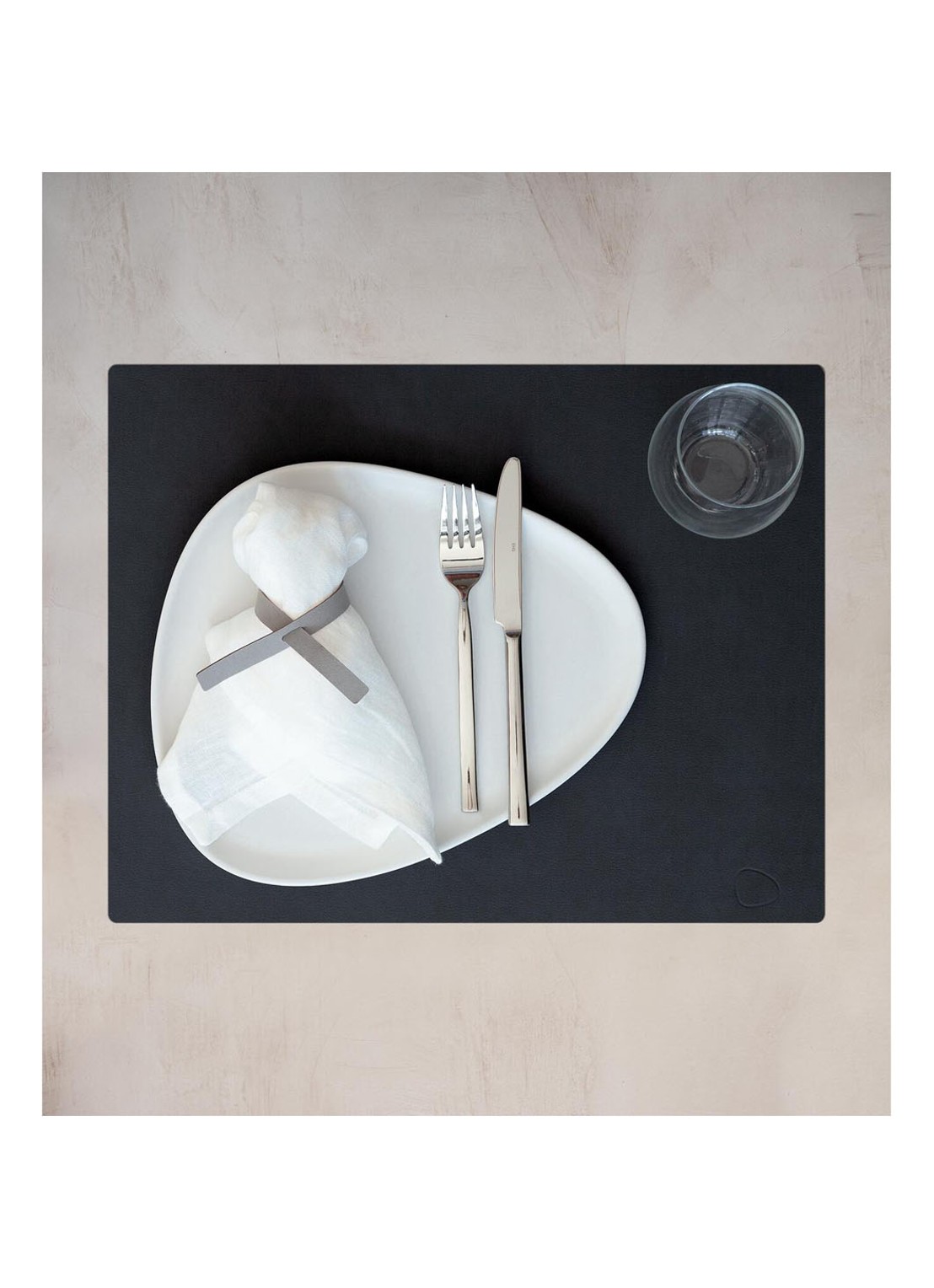 LIND DNA Table Mat placemat van leer 35 x 45 cm - voorkant 2 zwart
