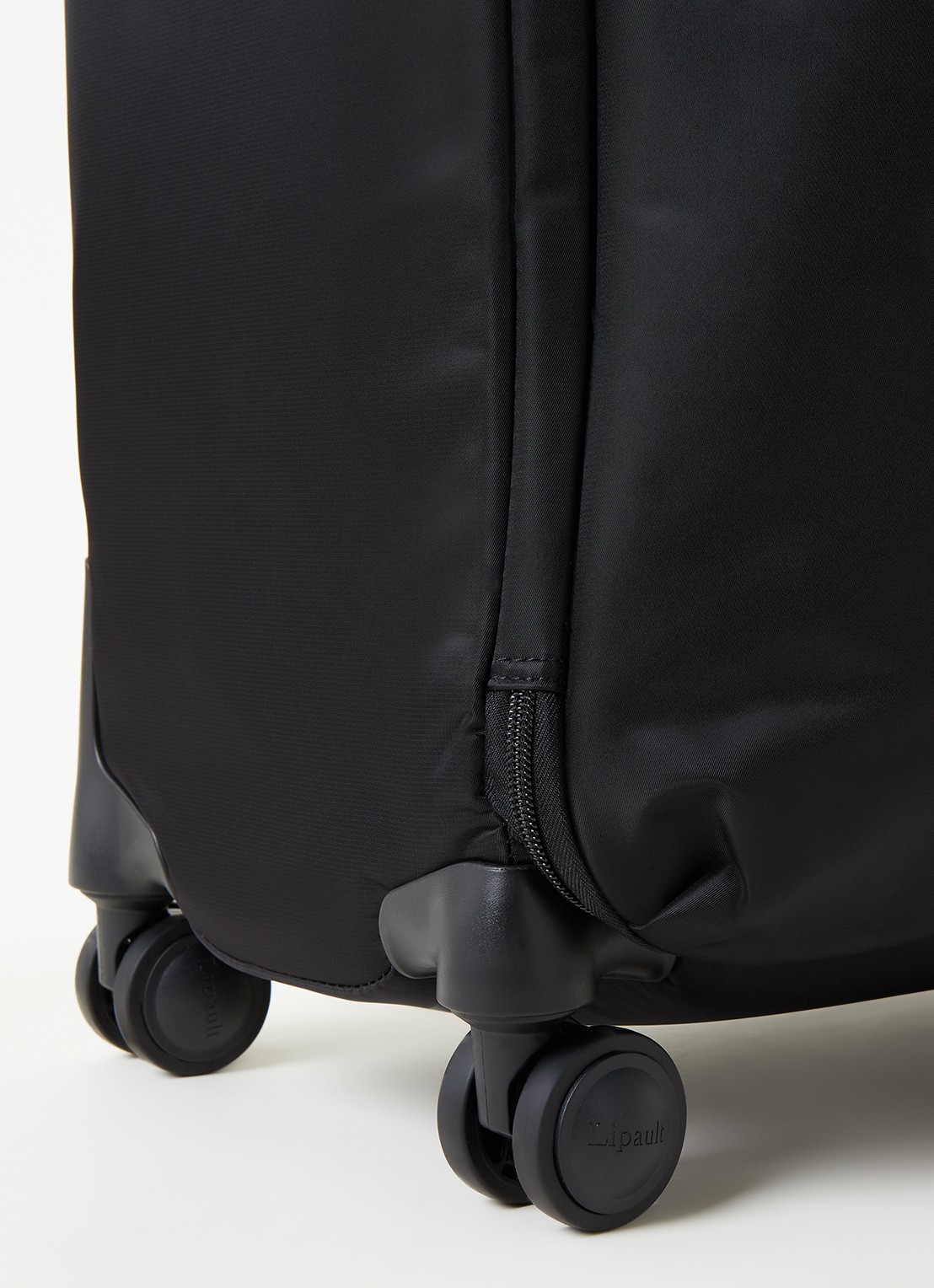 Lipault Plume Medium Trip spinner 63 cm - detail 2 zwart