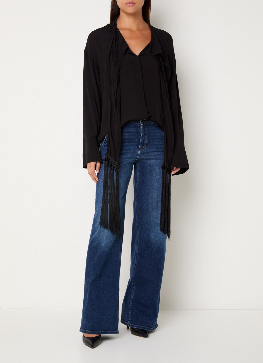 Liu Jo Blouse met sjaalkraag en franjes - voorkant 4 zwart