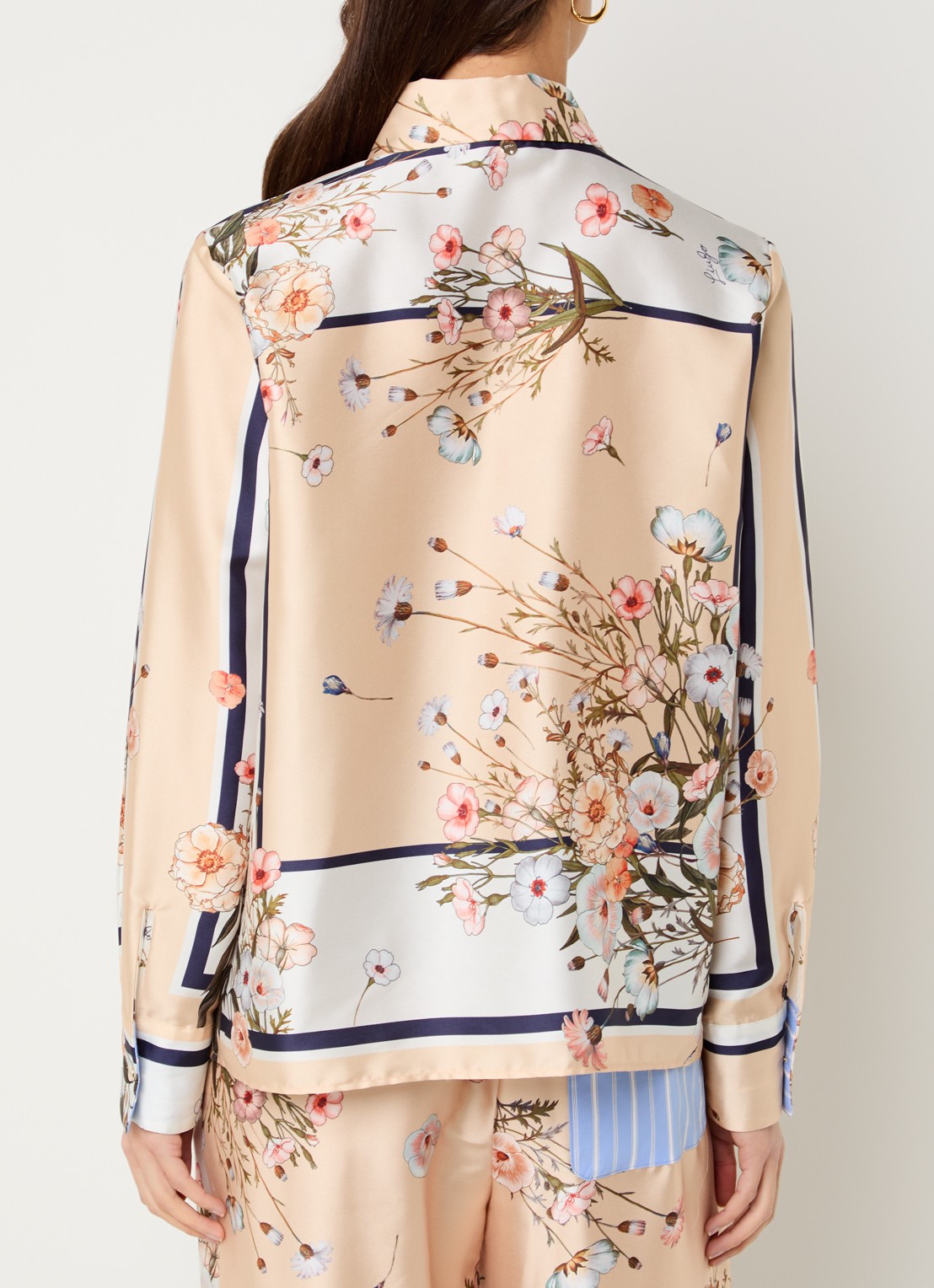 Liu Jo Blouse van satijn met bloemenprint - achterkant beige