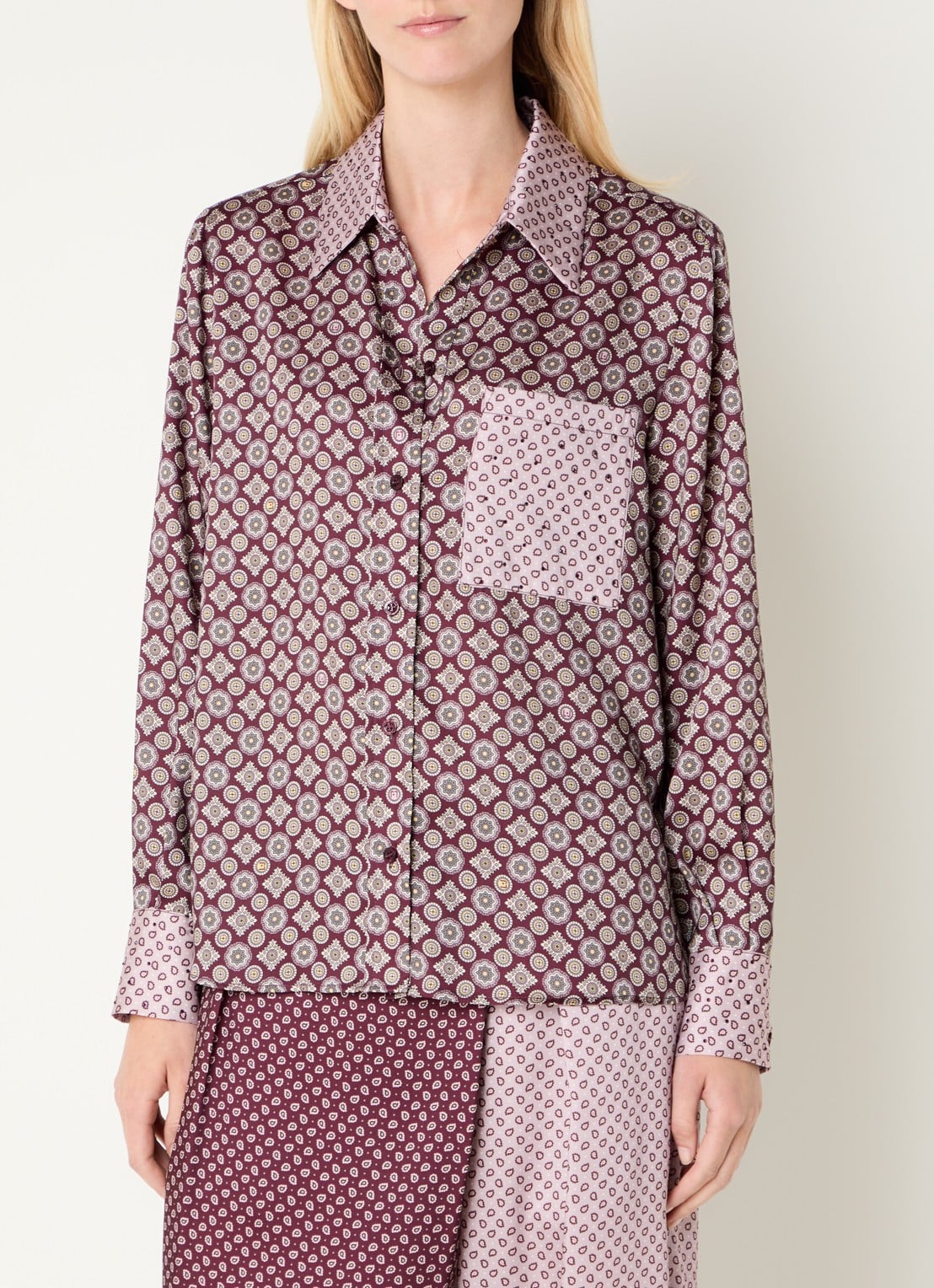Liu Jo Blouse van satijn met print - detail 2 aubergine