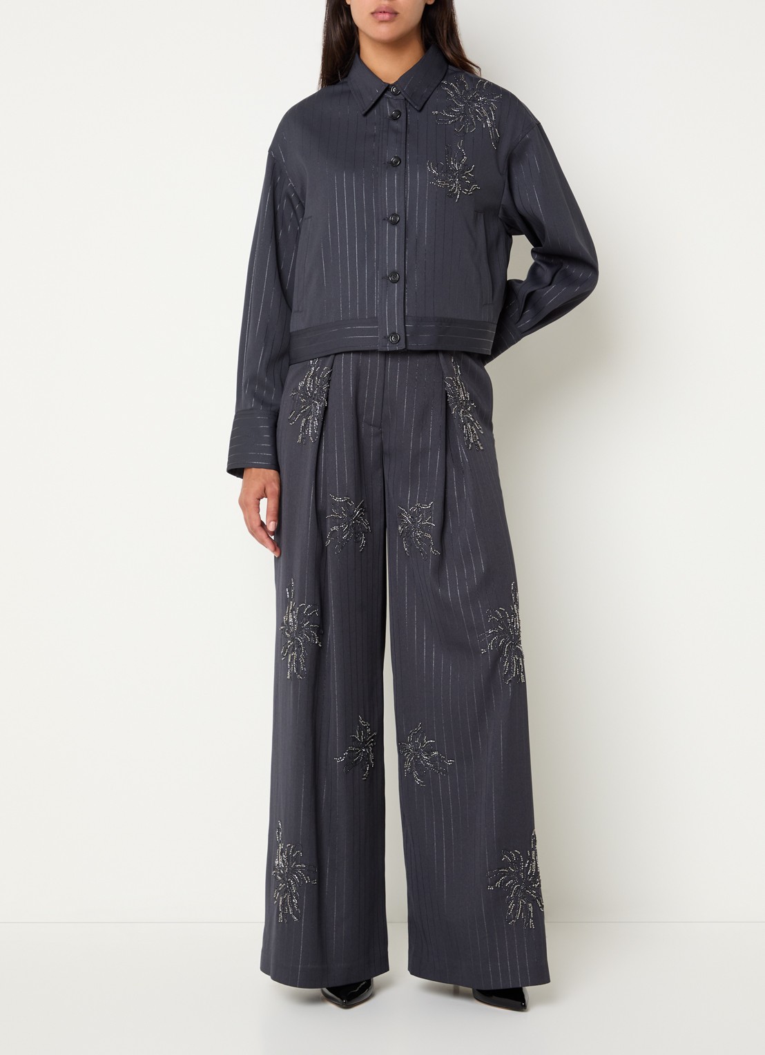 Liu Jo High waist wide fit pantalon met strass - voorkant 2 grijs