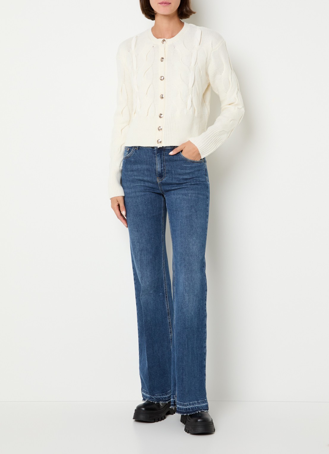 Liu Jo Kabelgebreid vest in wolblend - voorkant 4 creme