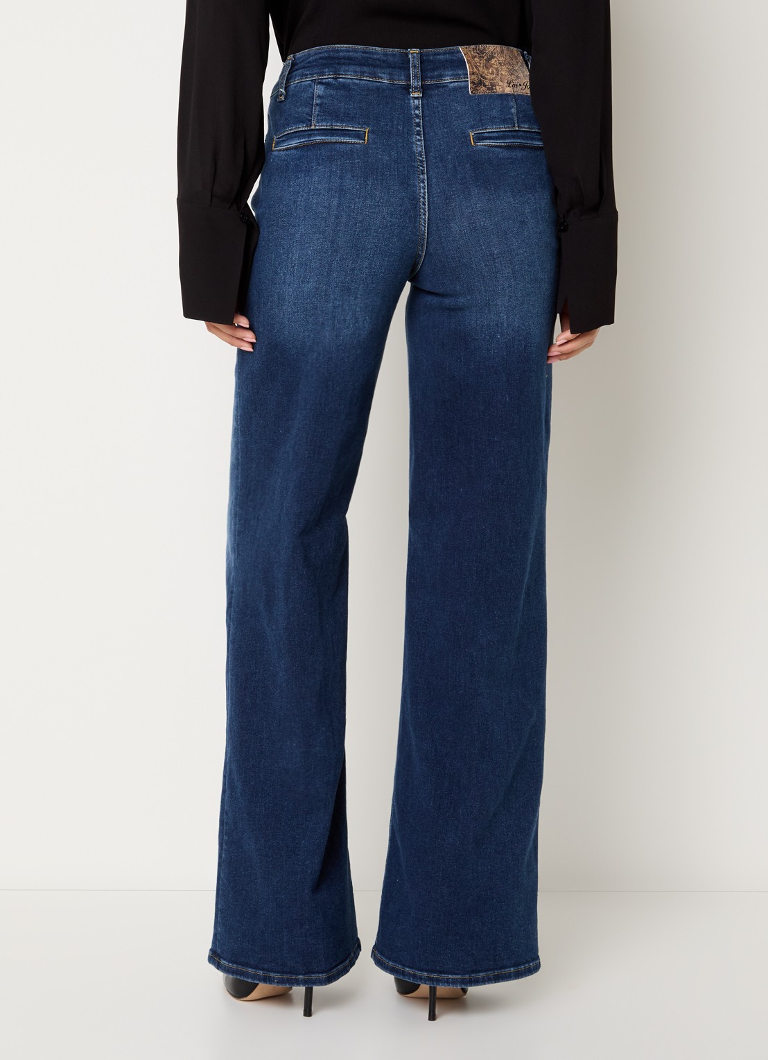 Liu Jo Mid waist flared jeans met donkere wassing - achterkant 4 indigo
