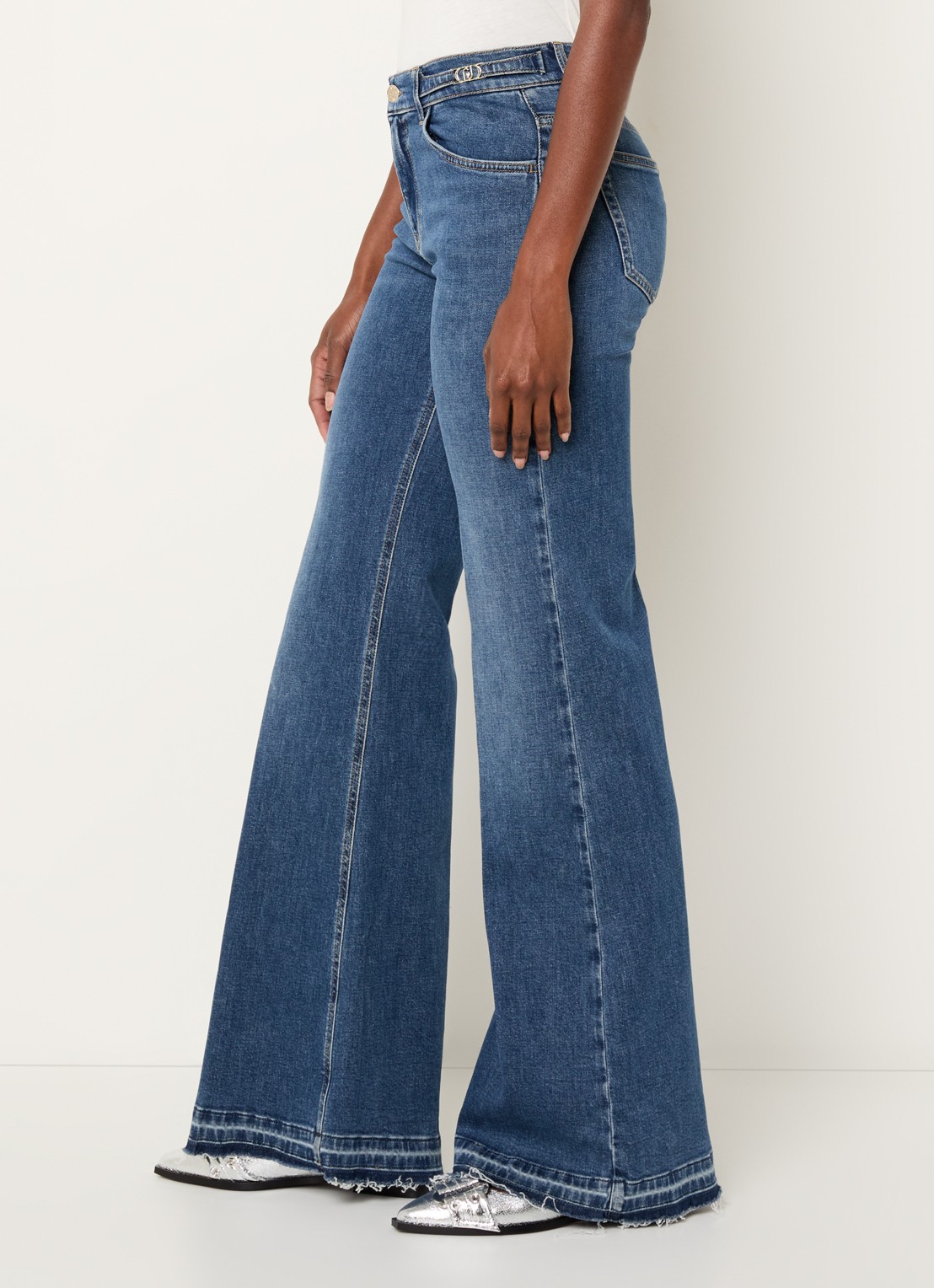 Liu Jo Mid waist flared jeans met medium wassing - detail 3 indigo