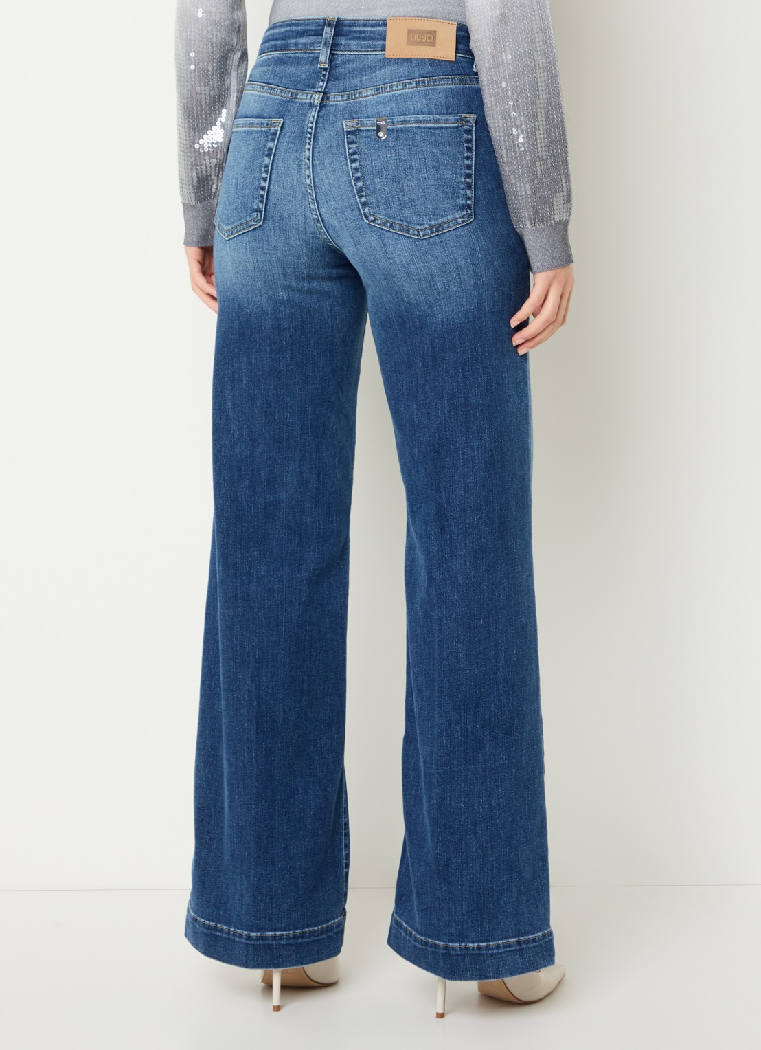 Liu Jo Mid waist straight fit jeans met medium wassing - achterkant 5 indigo