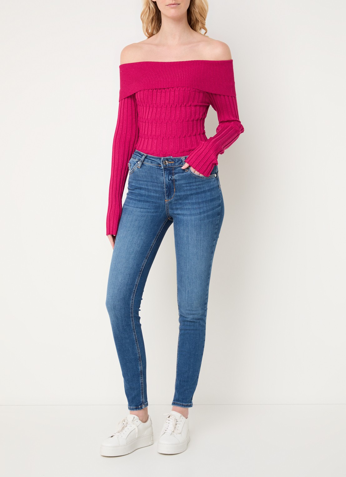 Liu Jo Ribgebreide off-shoulder trui met lurex - voorkant 5 cranberryrood