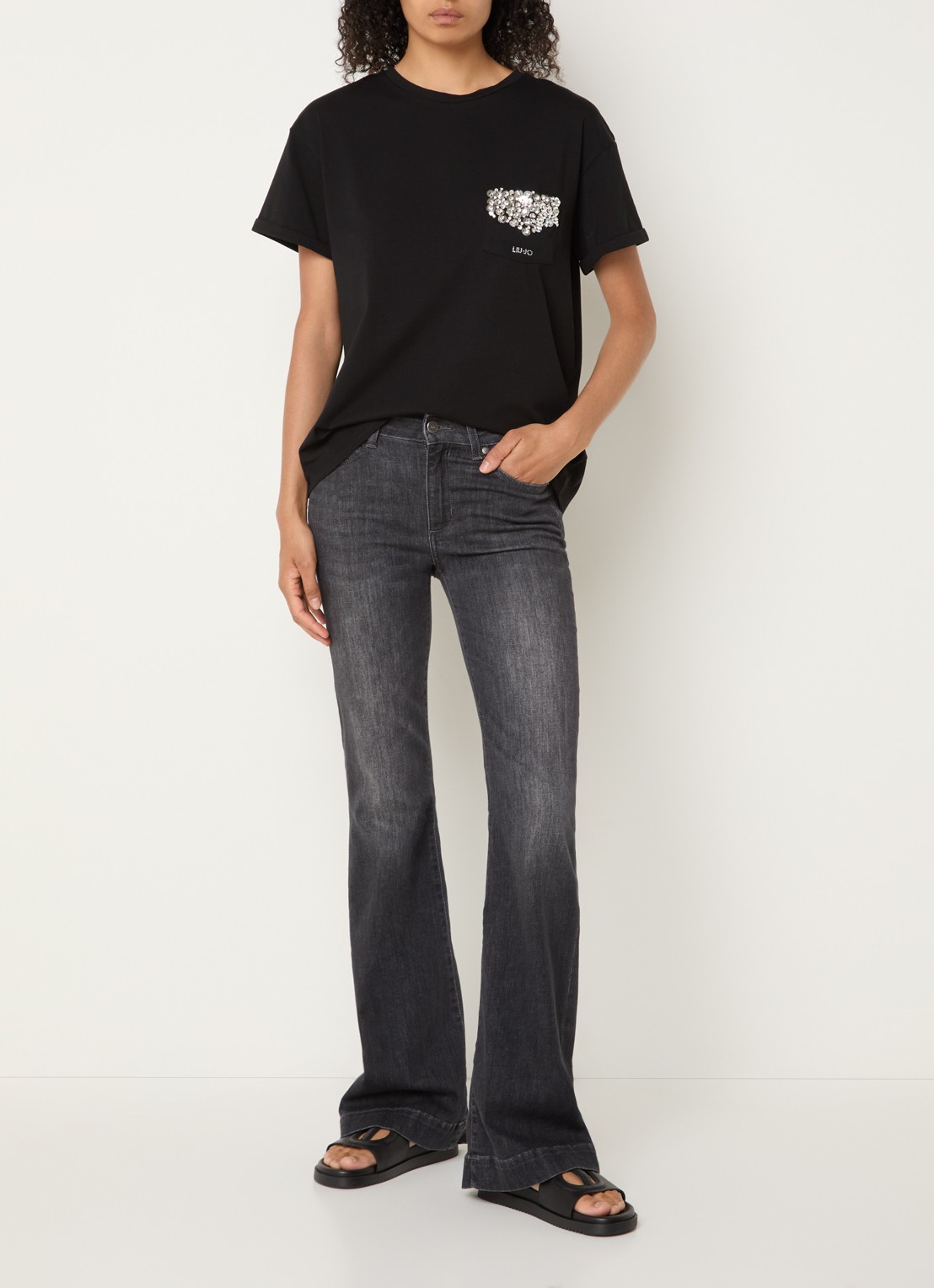 Liu Jo T-shirt met strass en borstzak - voorkant 4 zwart