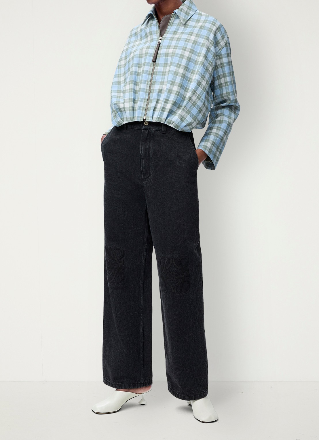 LOEWE Anagram high waist loose fit jeans met logoborduring - voorkant 2 zwart