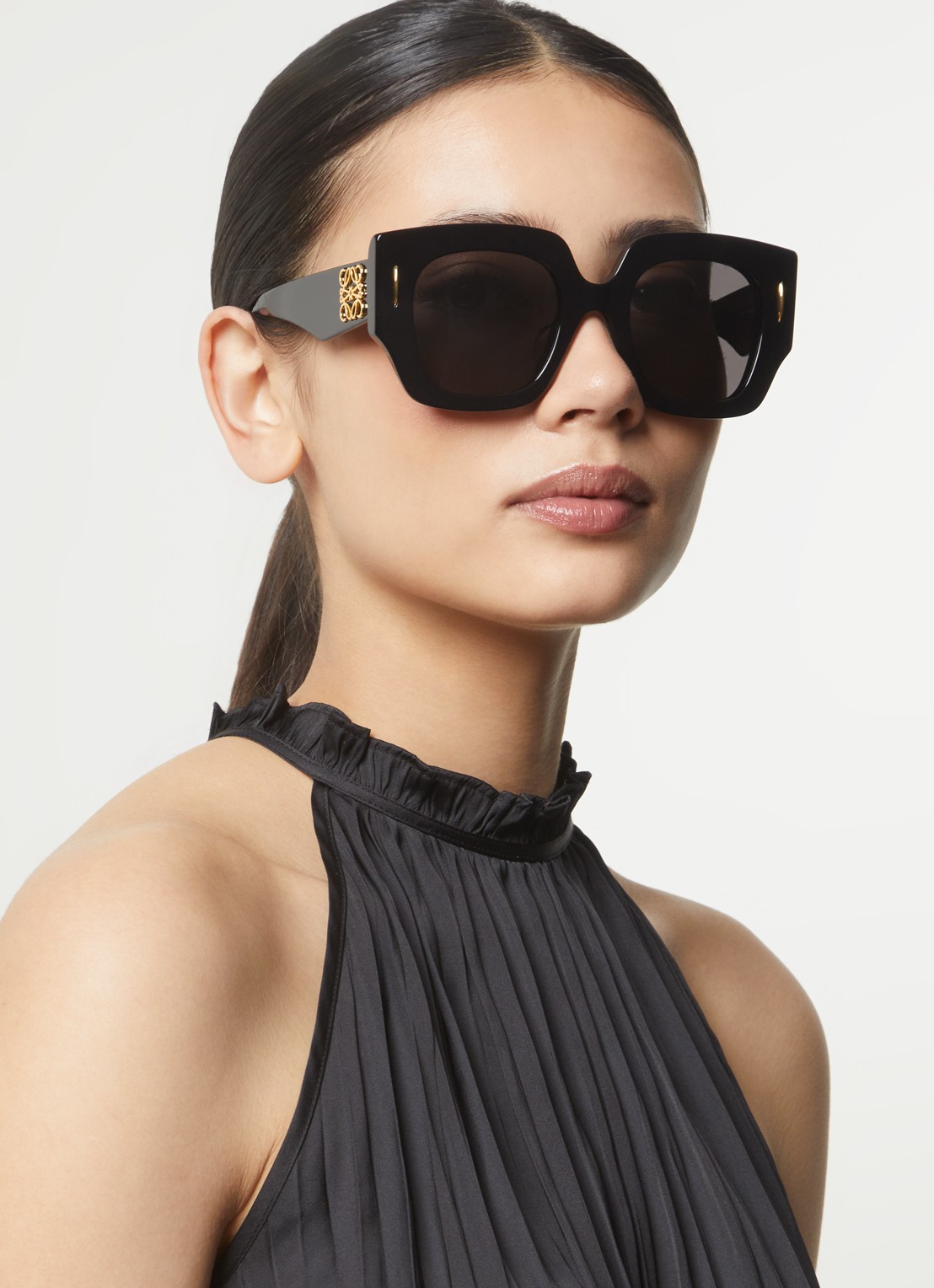 LOEWE Anagram zonnebril LW40129U - voorkant 2 zwart